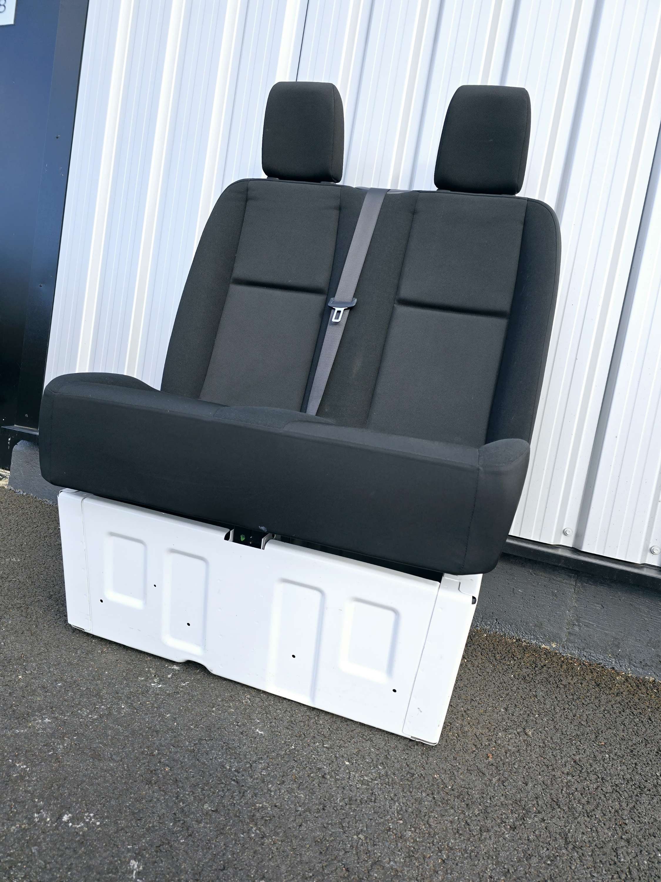 MERCEDES SPRINTER W907 SEAT FRONT PASSENGER SEAT AND BSAE image 1