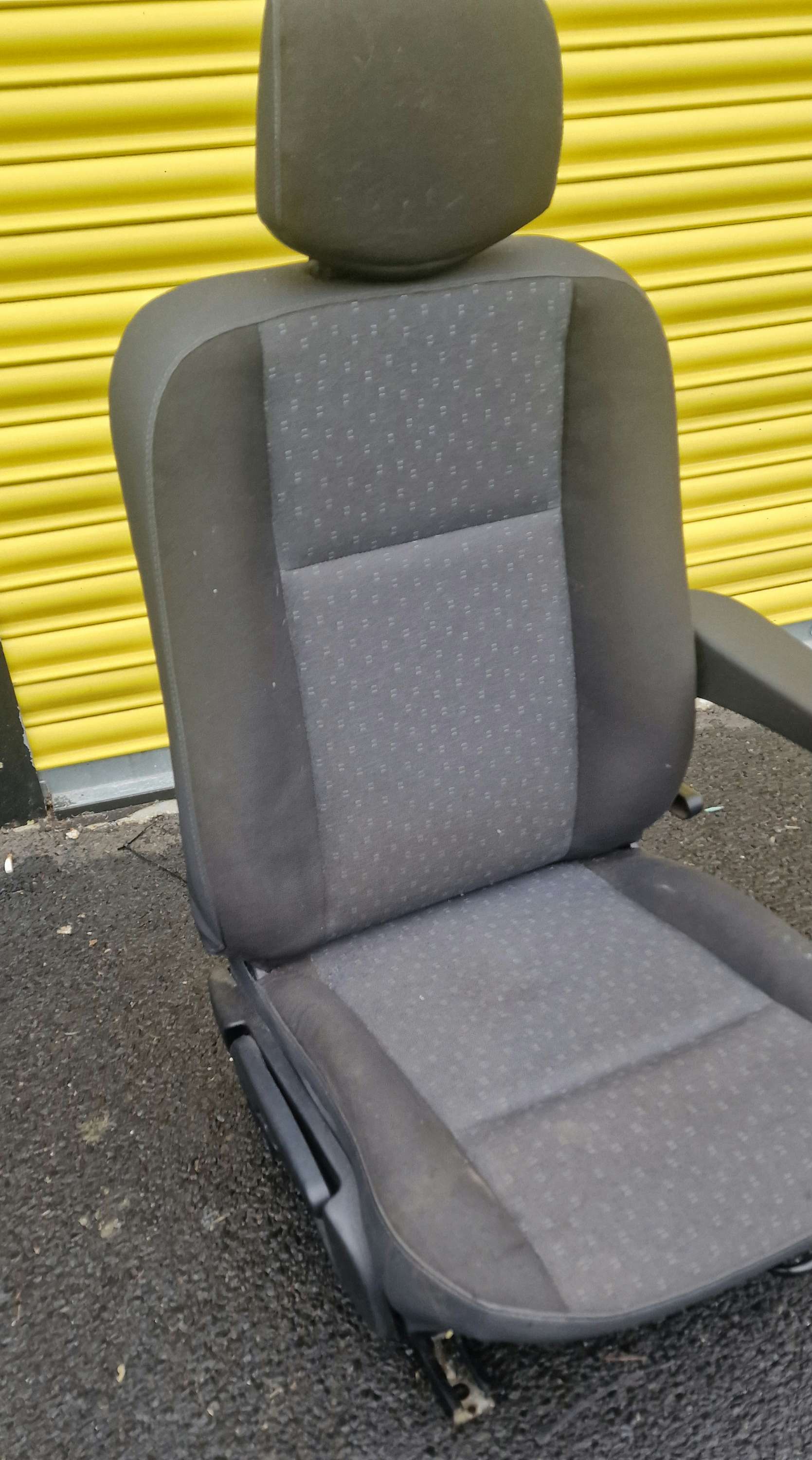 Renault Master /  Movano NV400 -  Drivers Seat  2010-Onward image 0