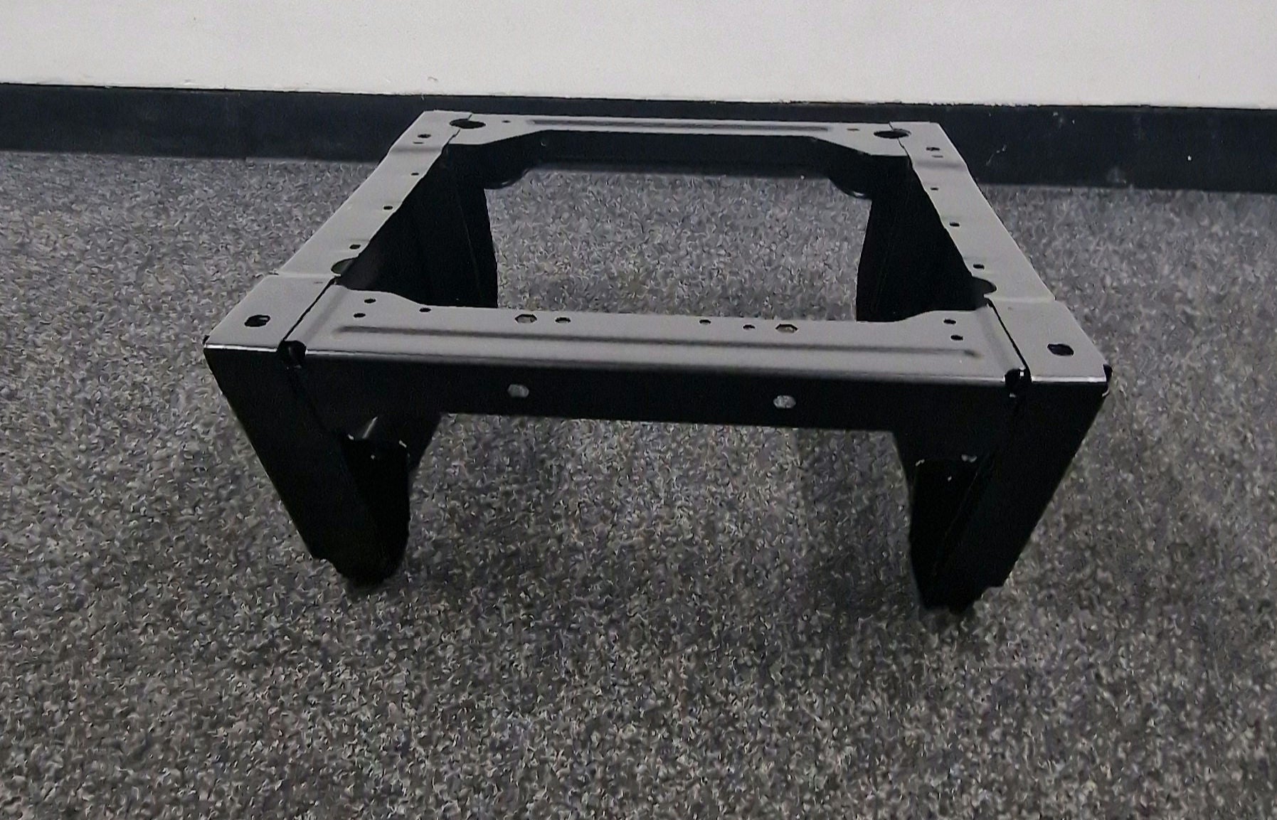 Man TGE / VW CRAFTER +2018 SINGLE PASSENGER SEAT BASE  image 1