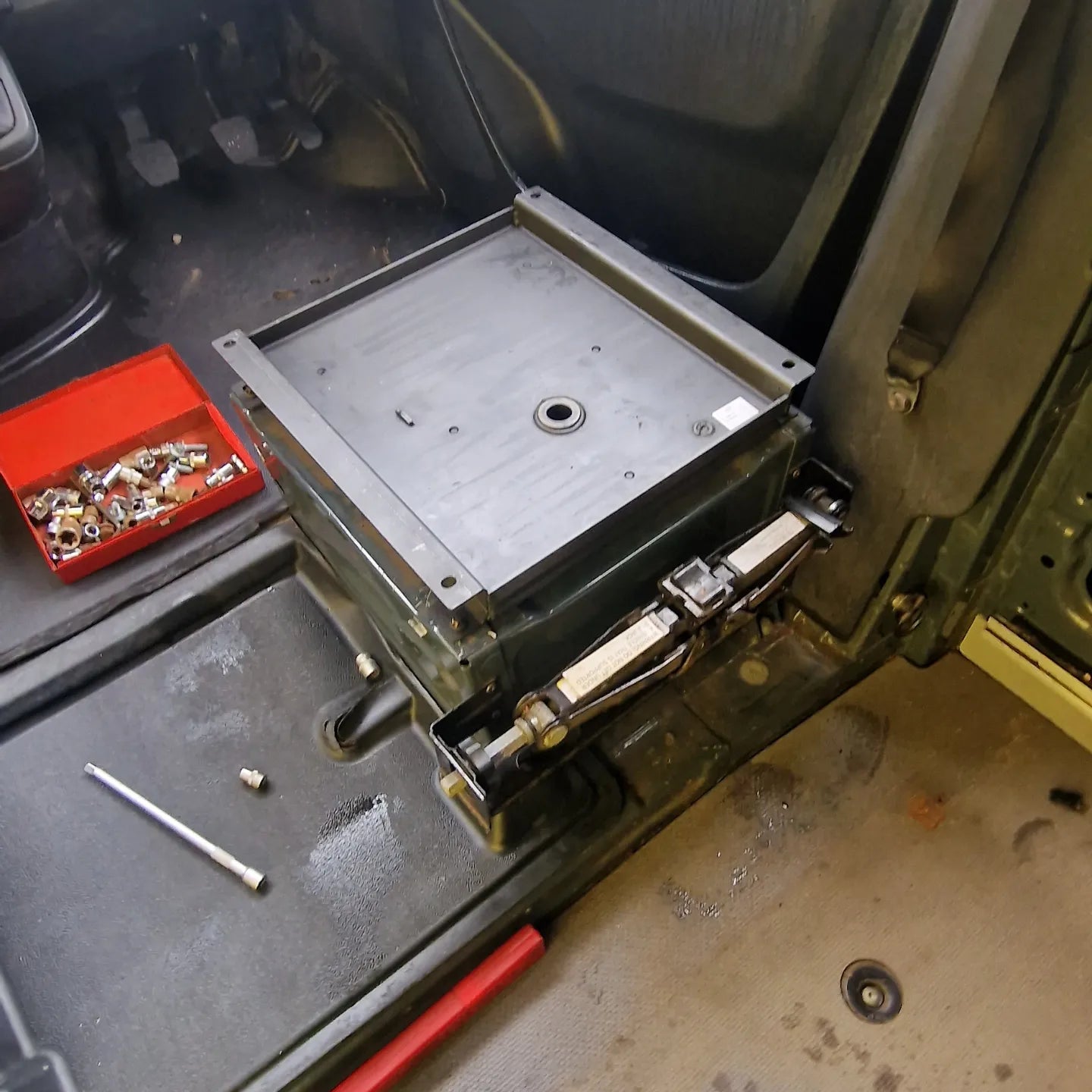 Mercedes Sprinter Swivel Base installation kit For Both Driver and passenger image 2