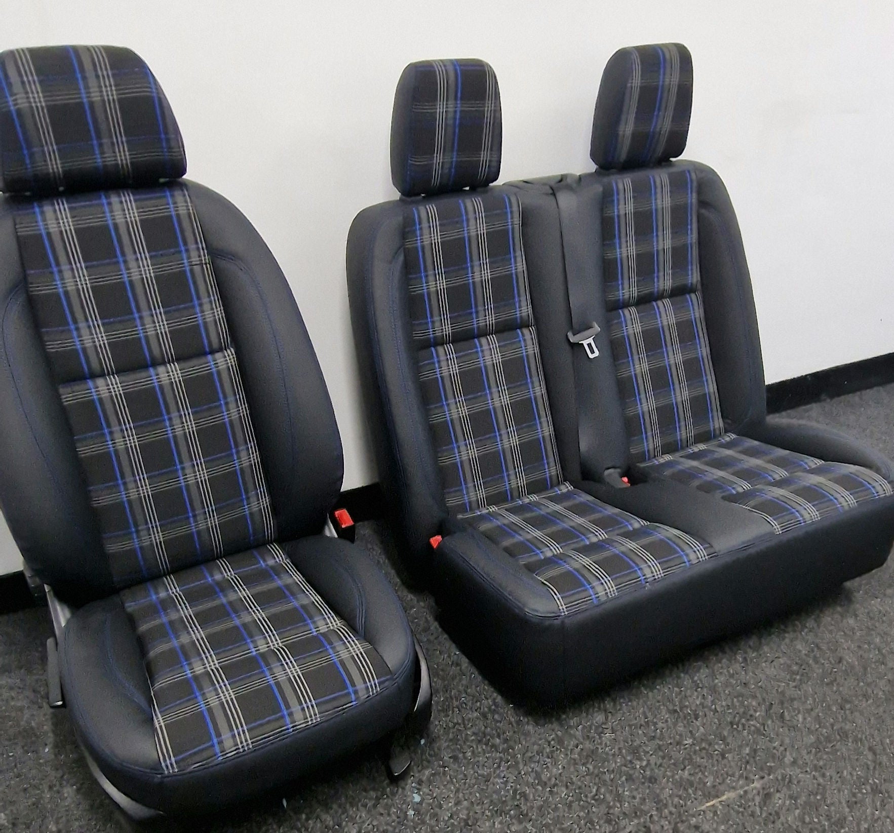 Mercedes Sprinter 907 2018 - 2023 Driver and Passenger Seat  image 2