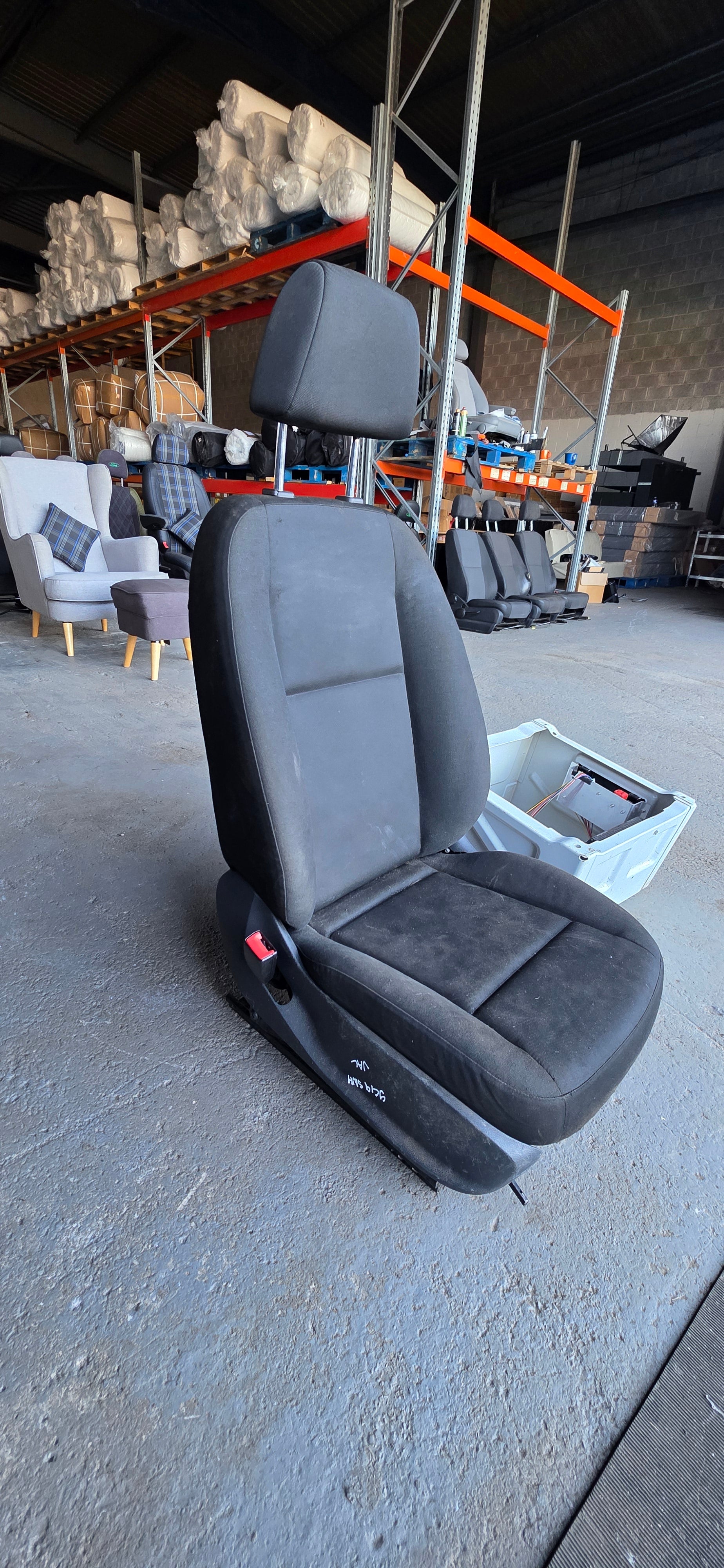 Mercedes Sprinter W907 Passenger Single Seat + Free Base  image 1