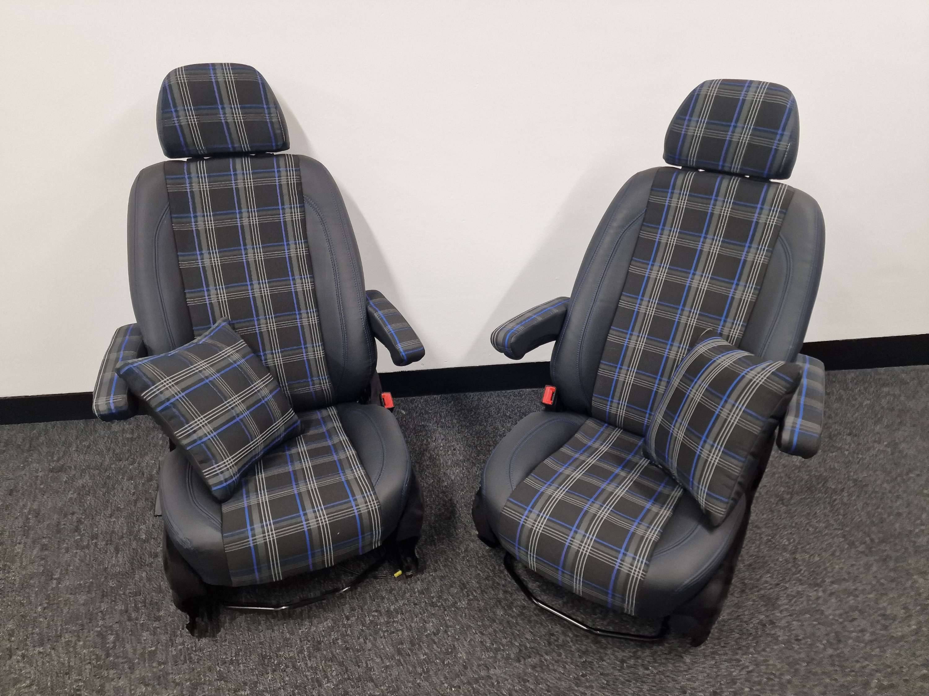 Mercedes Sprinter / Vw Crafter Captain 07/2017 Seats   image 9