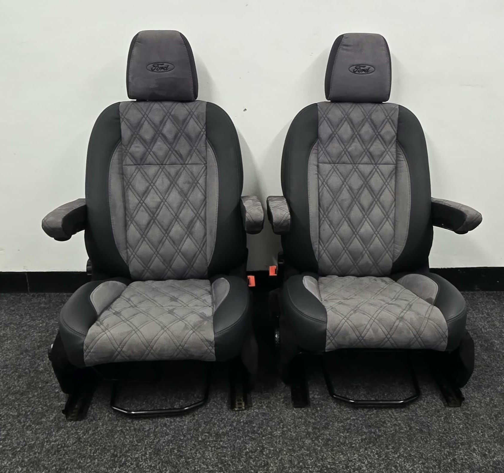 Ford Transit Custom 2 Captain Seats  mk8 image 5