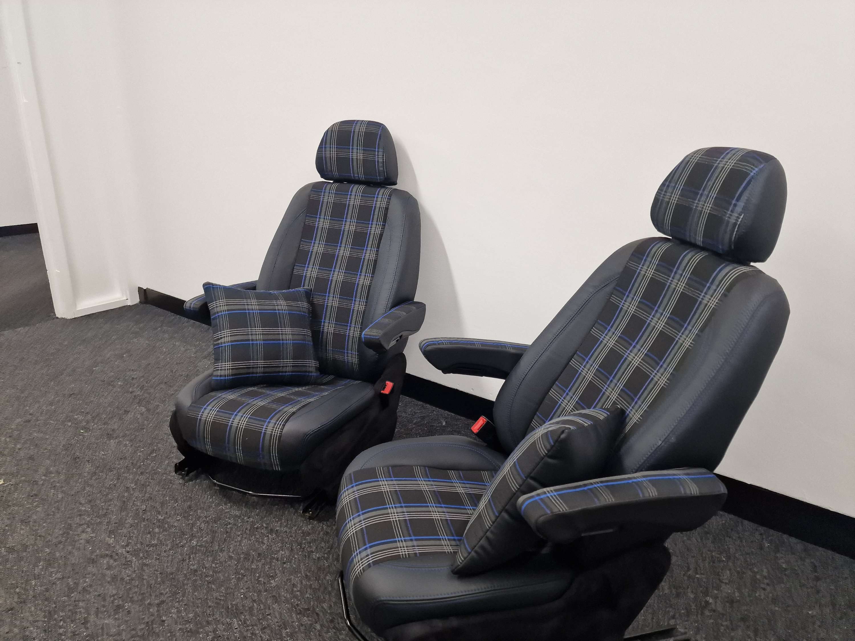 Mercedes Sprinter / Vw Crafter Captain 07/2017 Seats   image 11