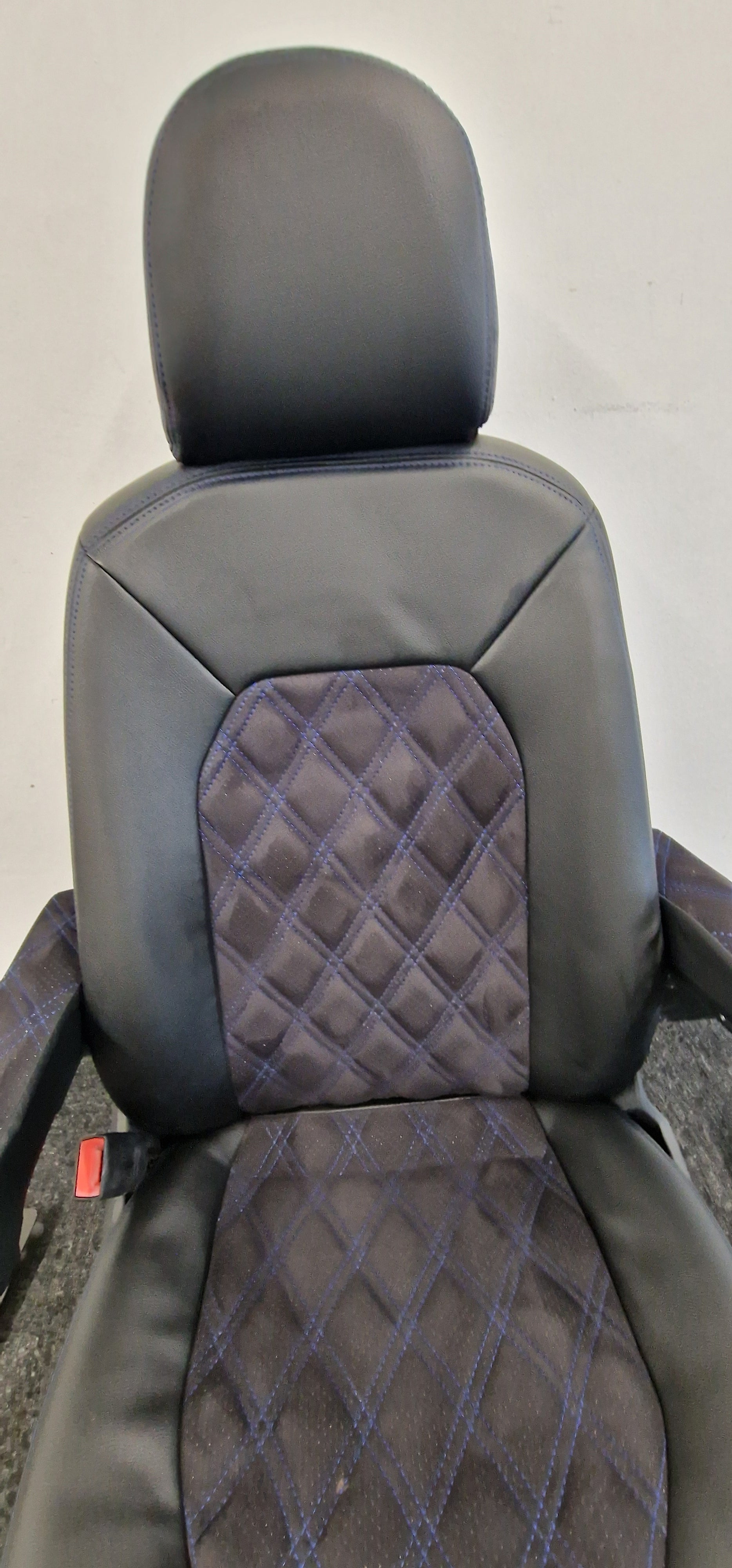 VW Crafter II MAN TGE 2016-2024 passenger seat single + Base+Swivel image 4
