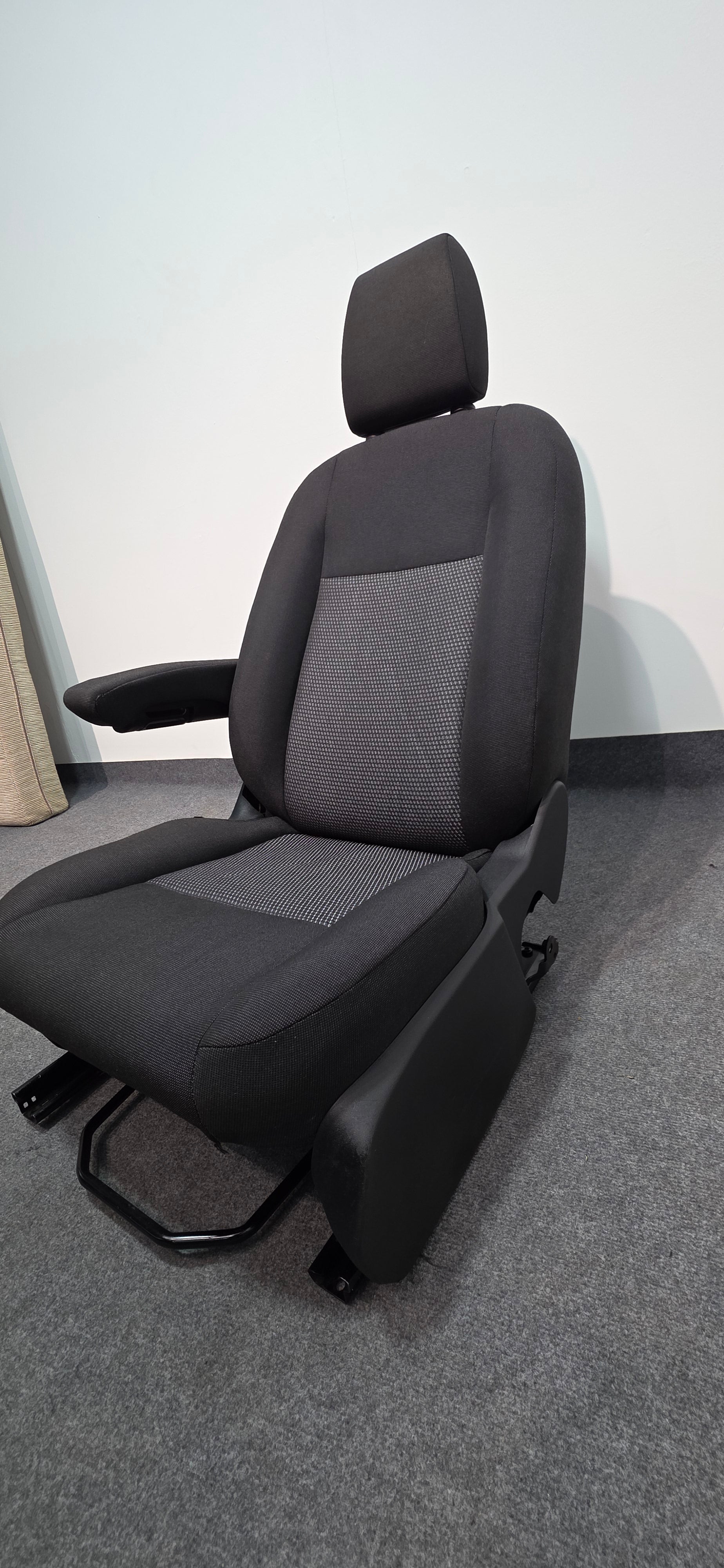 Ford Transit Custom Mk8 Passenger Seat With Armrest & image 3