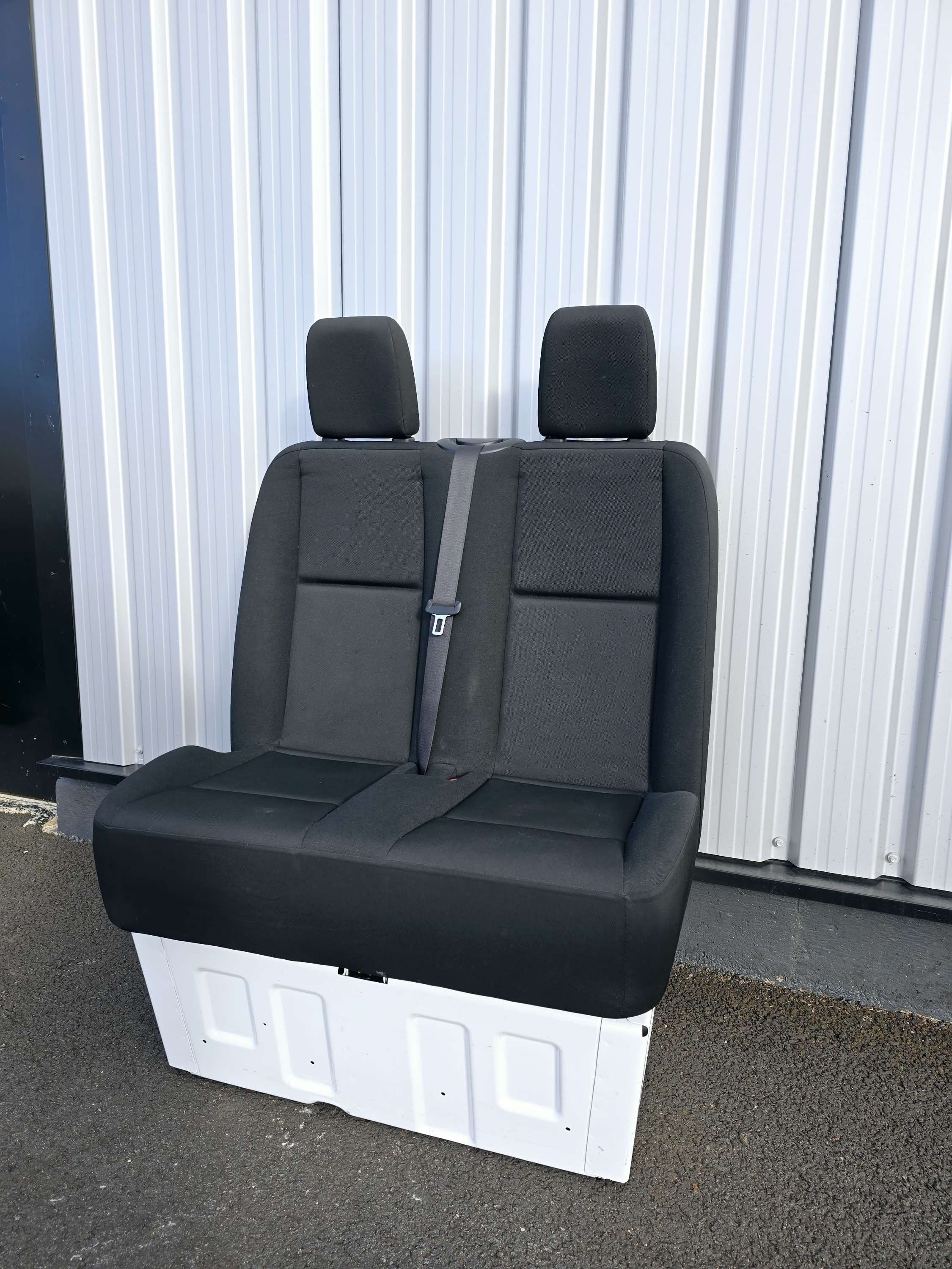 MERCEDES SPRINTER W907 SEAT FRONT PASSENGER SEAT AND BSAE image 3