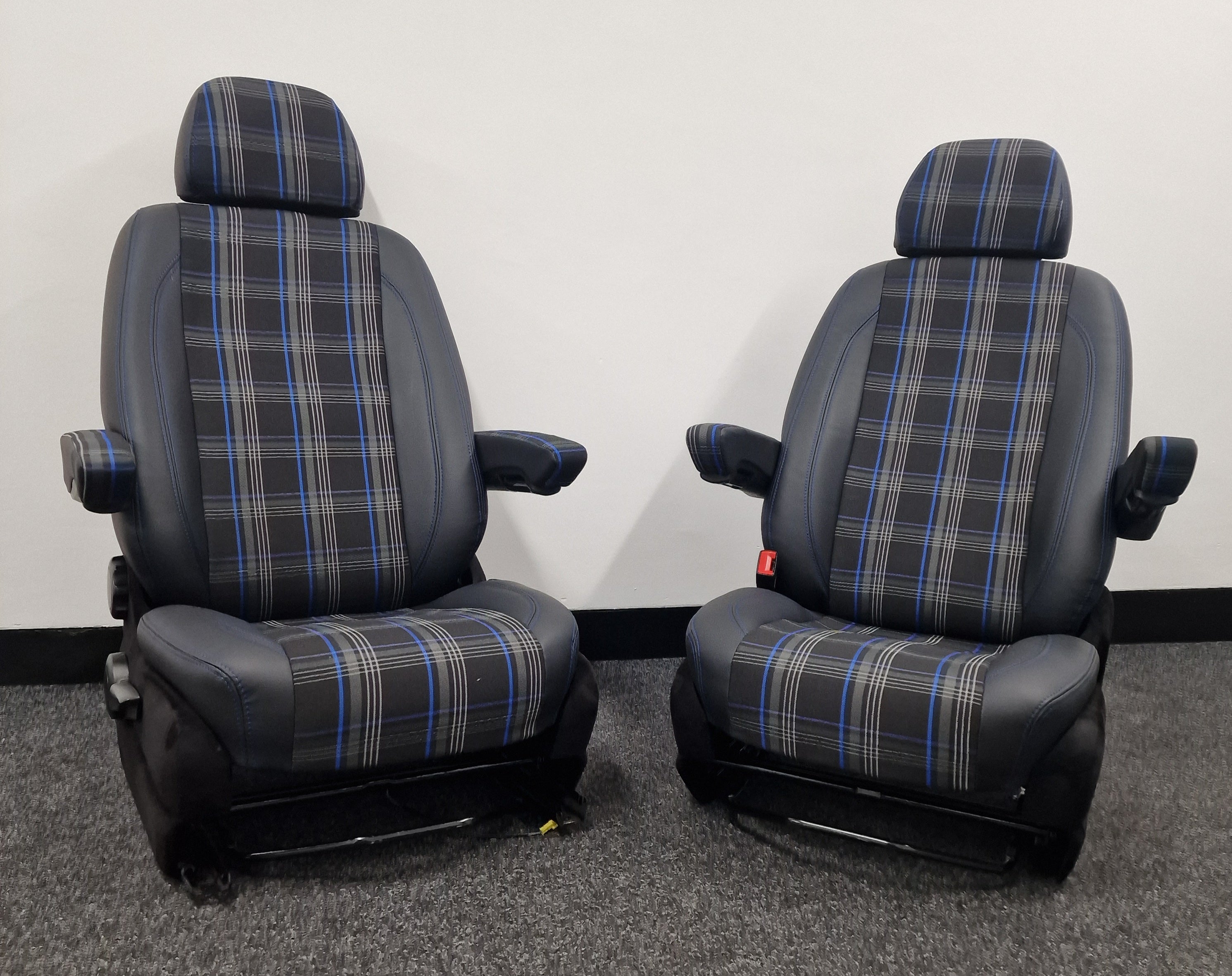 Mercedes Sprinter / Vw Crafter Captain 07/2017 Seats   image 2