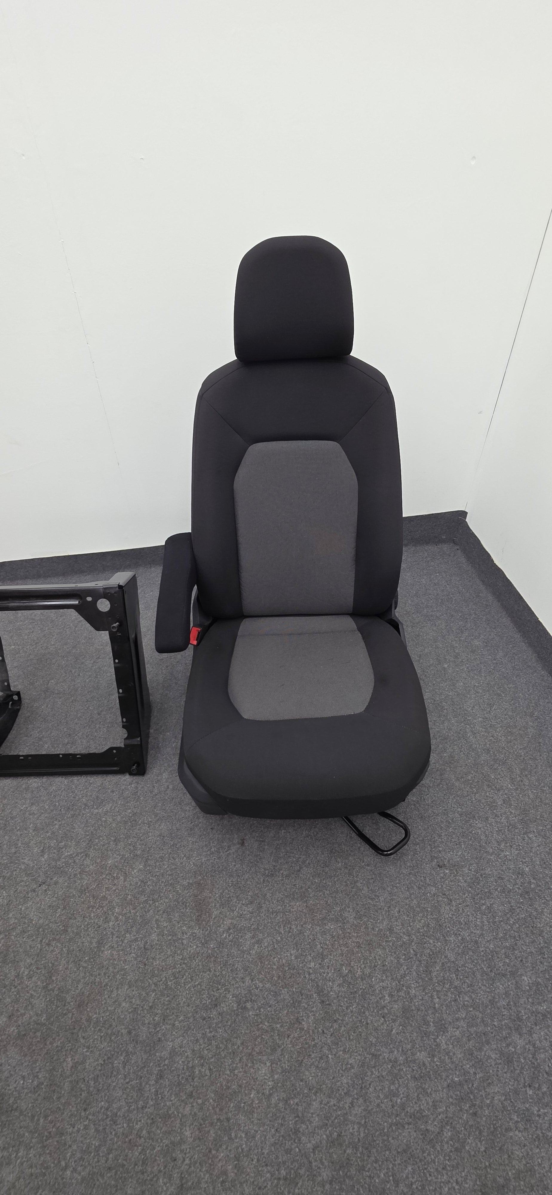 Seat VW Crafter II MAN TGE 2017-2024 passenger seat single + Base   image 7