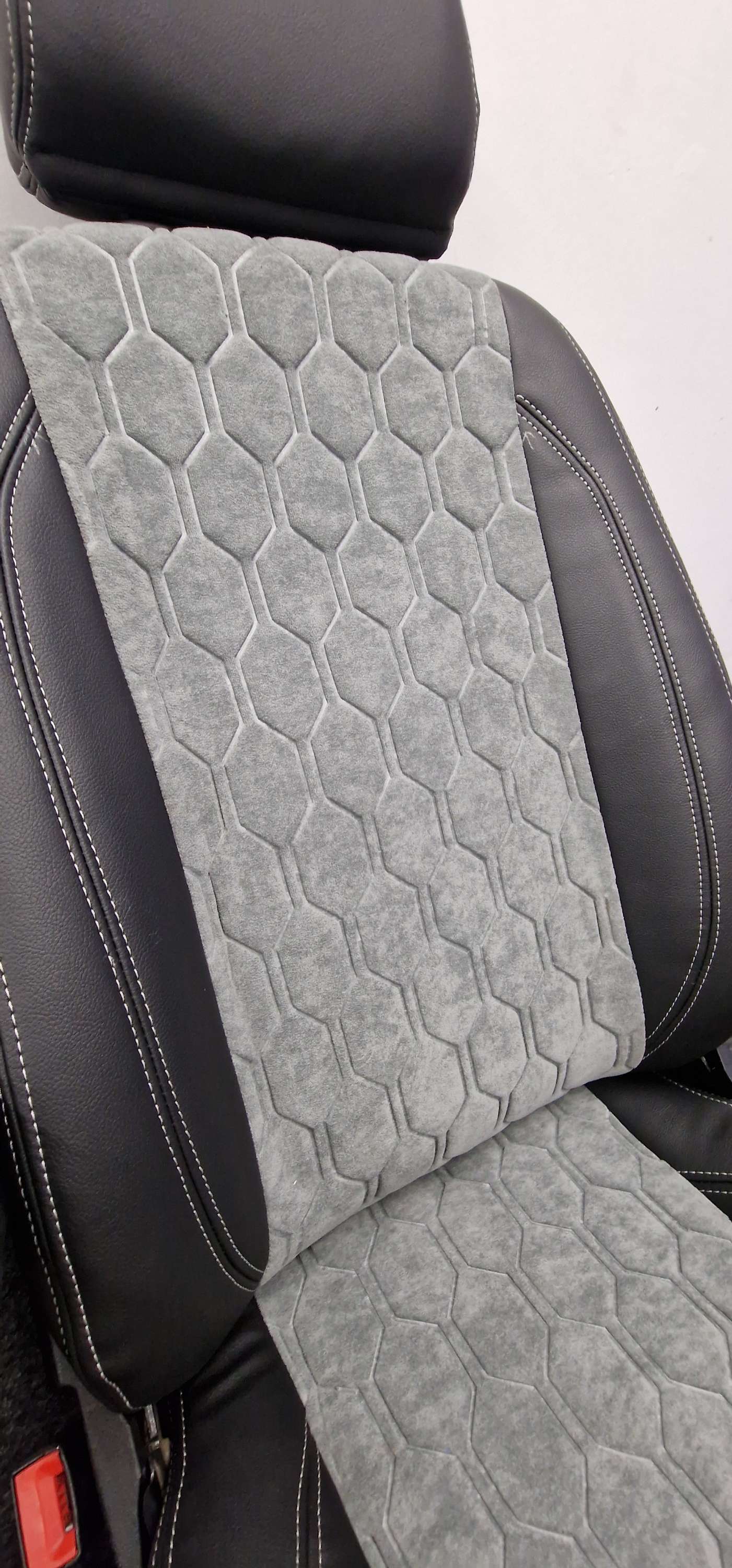 Mercedes Sprinter Captain Seats 2006/2022 gray honeycomb image 6