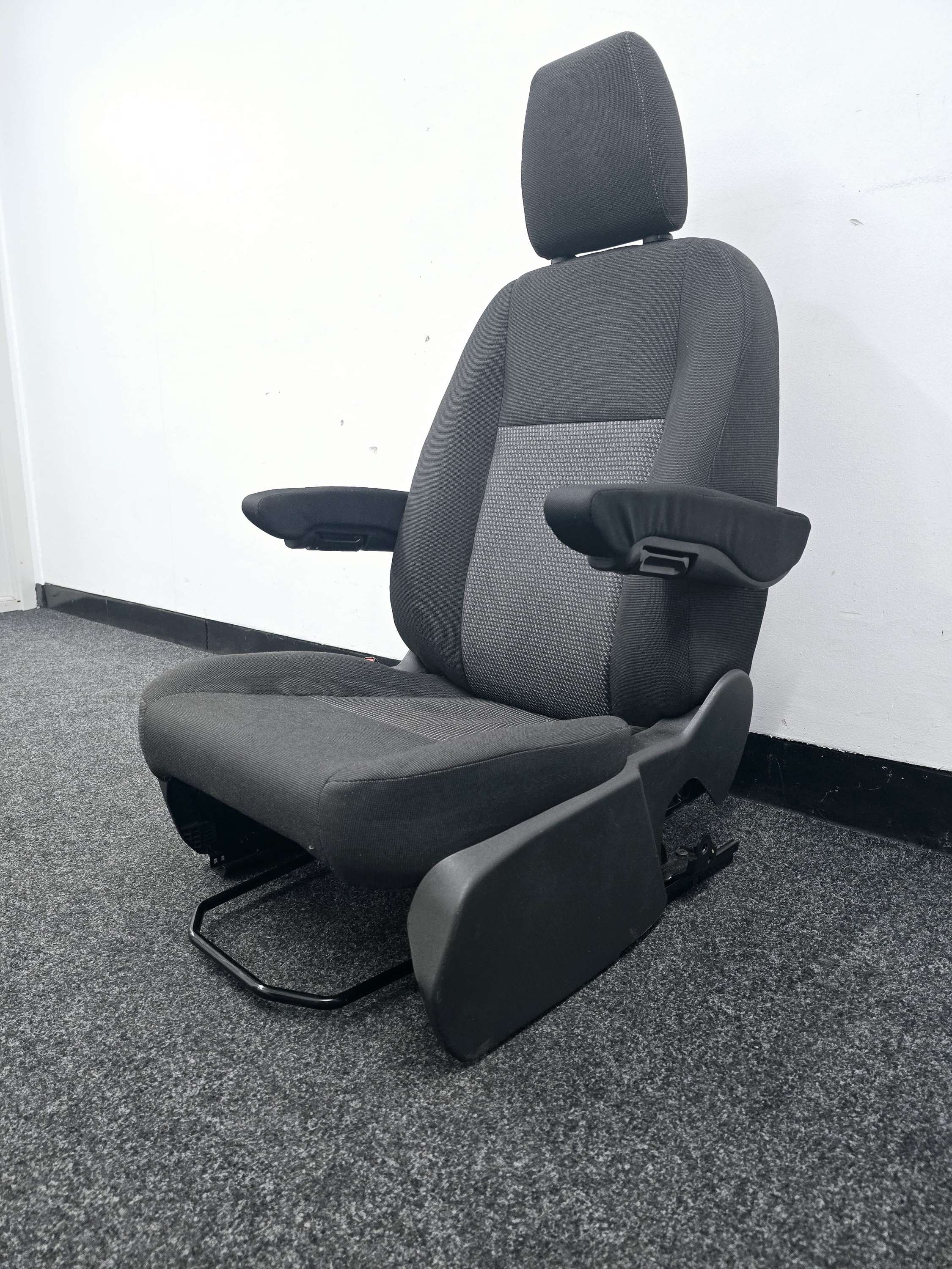 Ford Transit Custom Mk8 Passenger Seat 2 With Armrest image 4