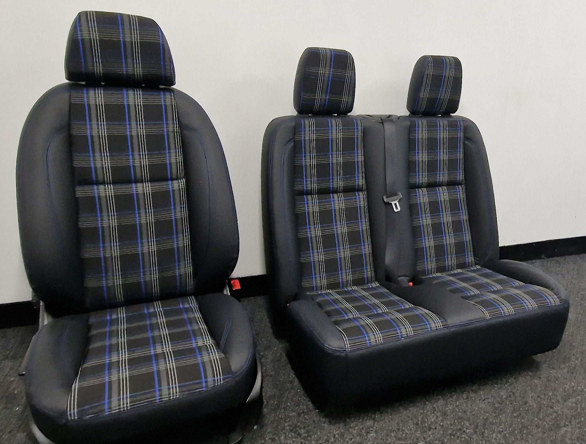 Mercedes Sprinter 907 2018 - 2023 Driver and Passenger Seat  image 4