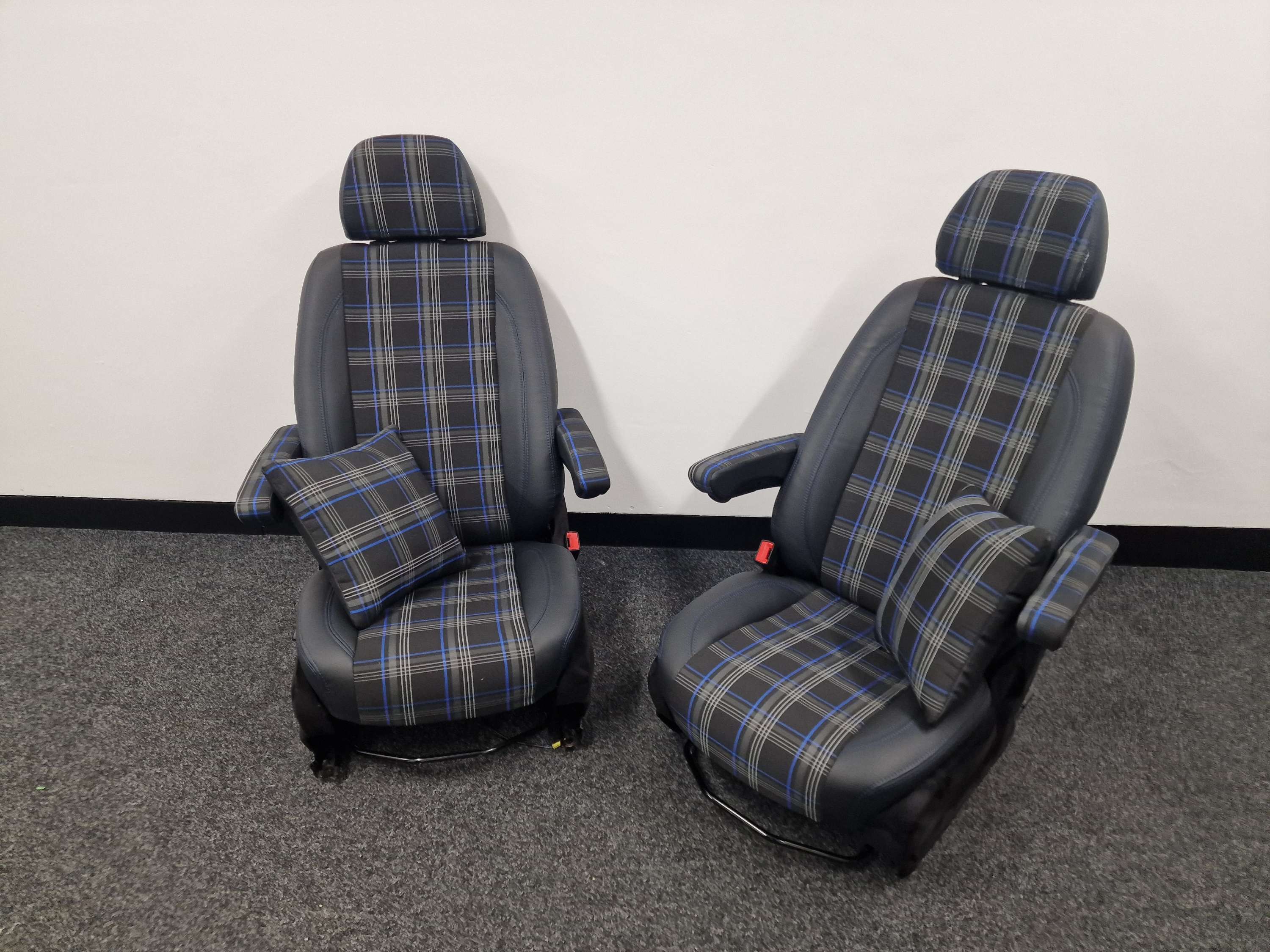 Mercedes Sprinter / Vw Crafter Captain 07/2017 Seats   image 13