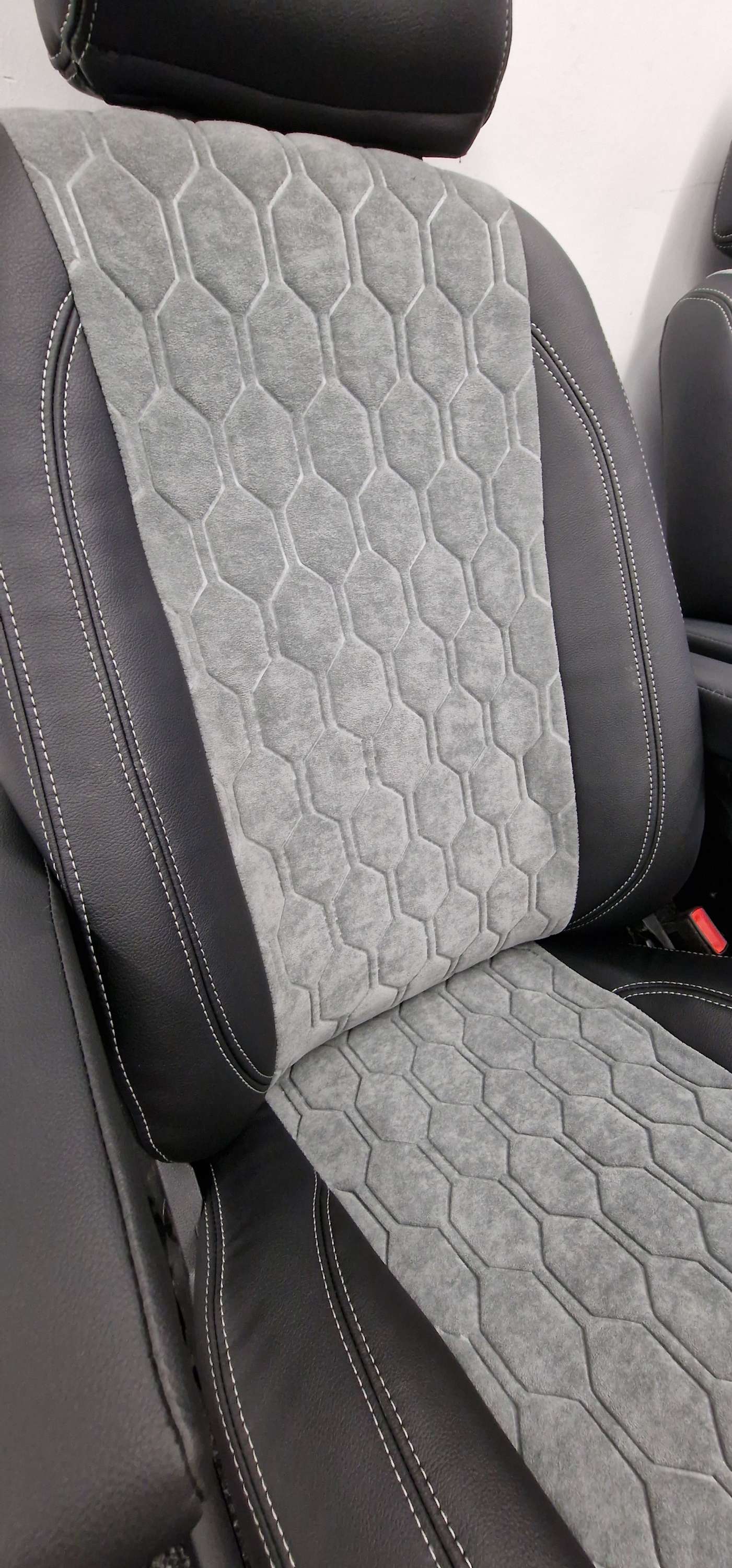 Mercedes Sprinter Captain Seats 2006/2022 gray honeycomb image 5