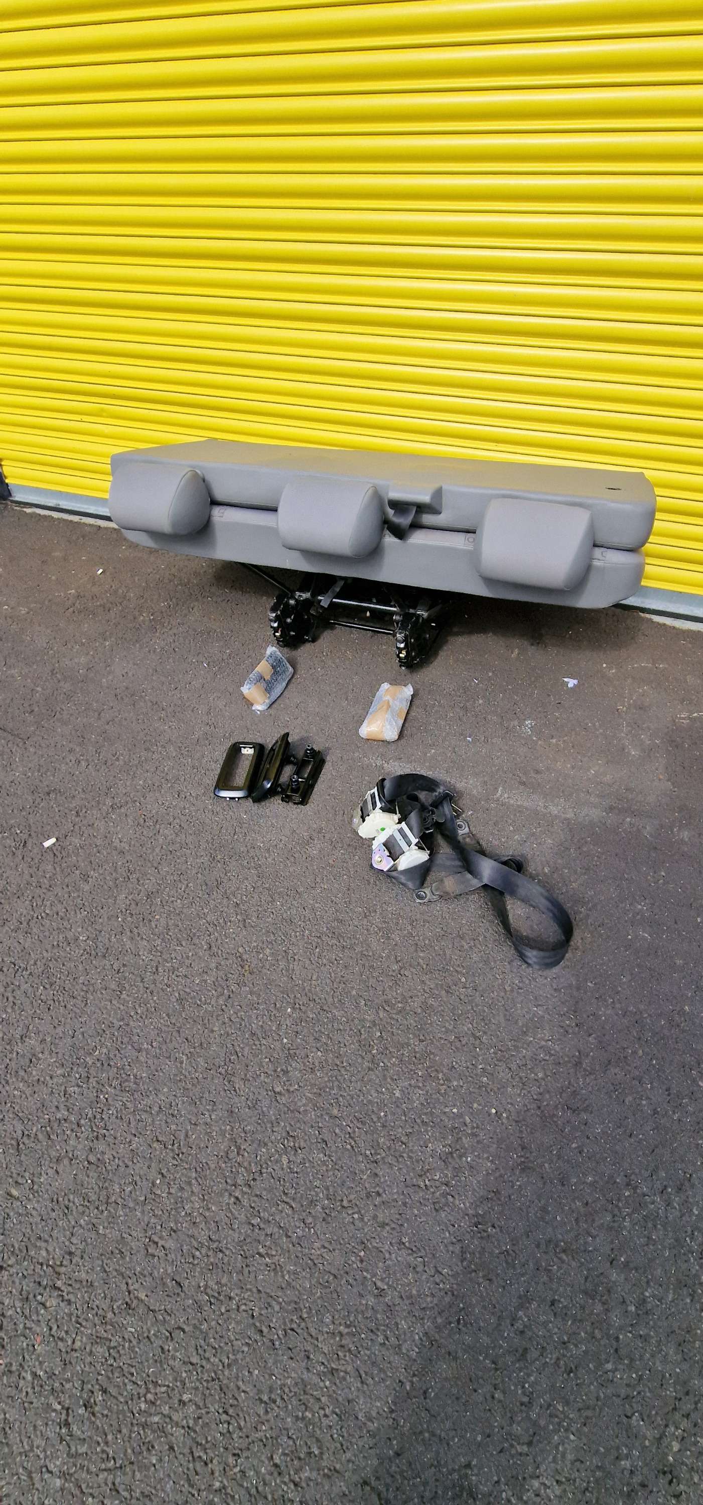 Vw  T5 / T6 /T6.1 Kombi Rear Triple  Bench Seat with Ra il and Seat Belt image 11