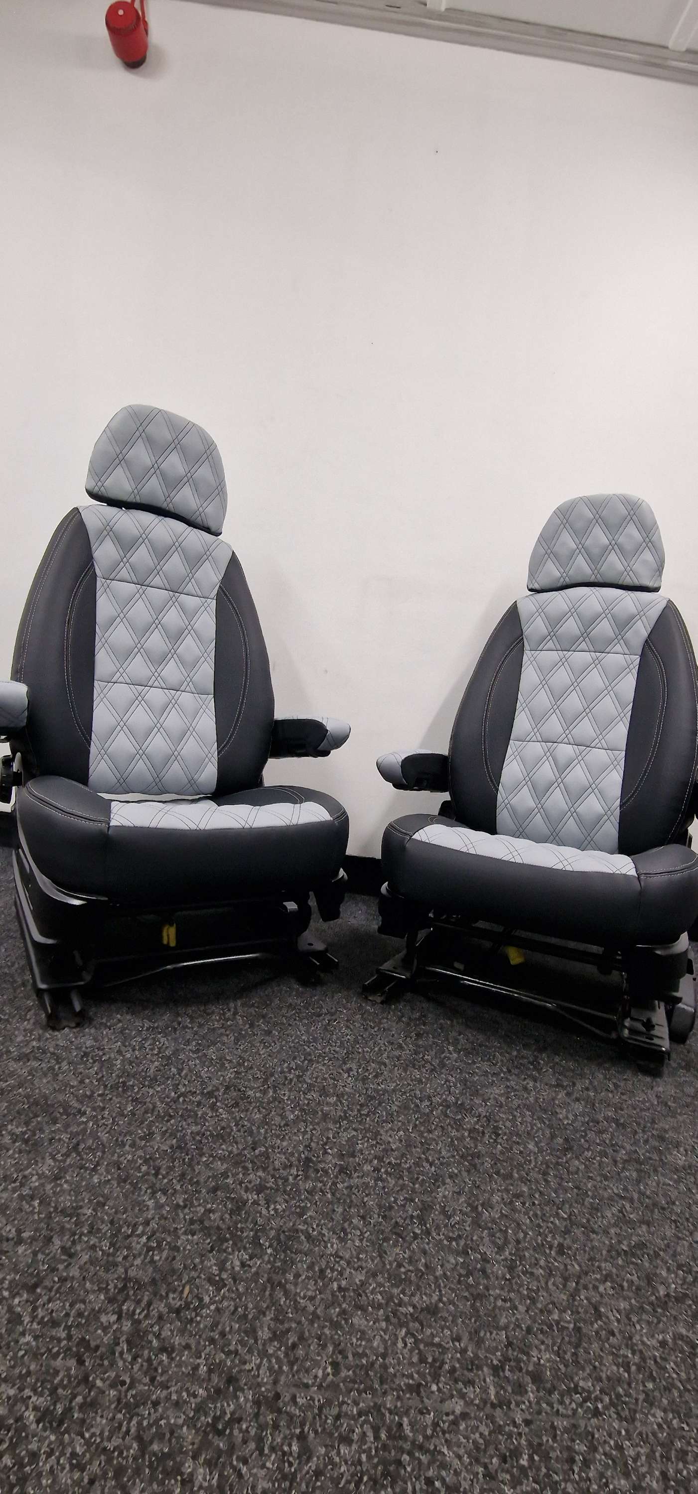 Fiat Ducato, Peugeot Boxer, Citroën Relay, Captain Seats with 4 armrest image 10