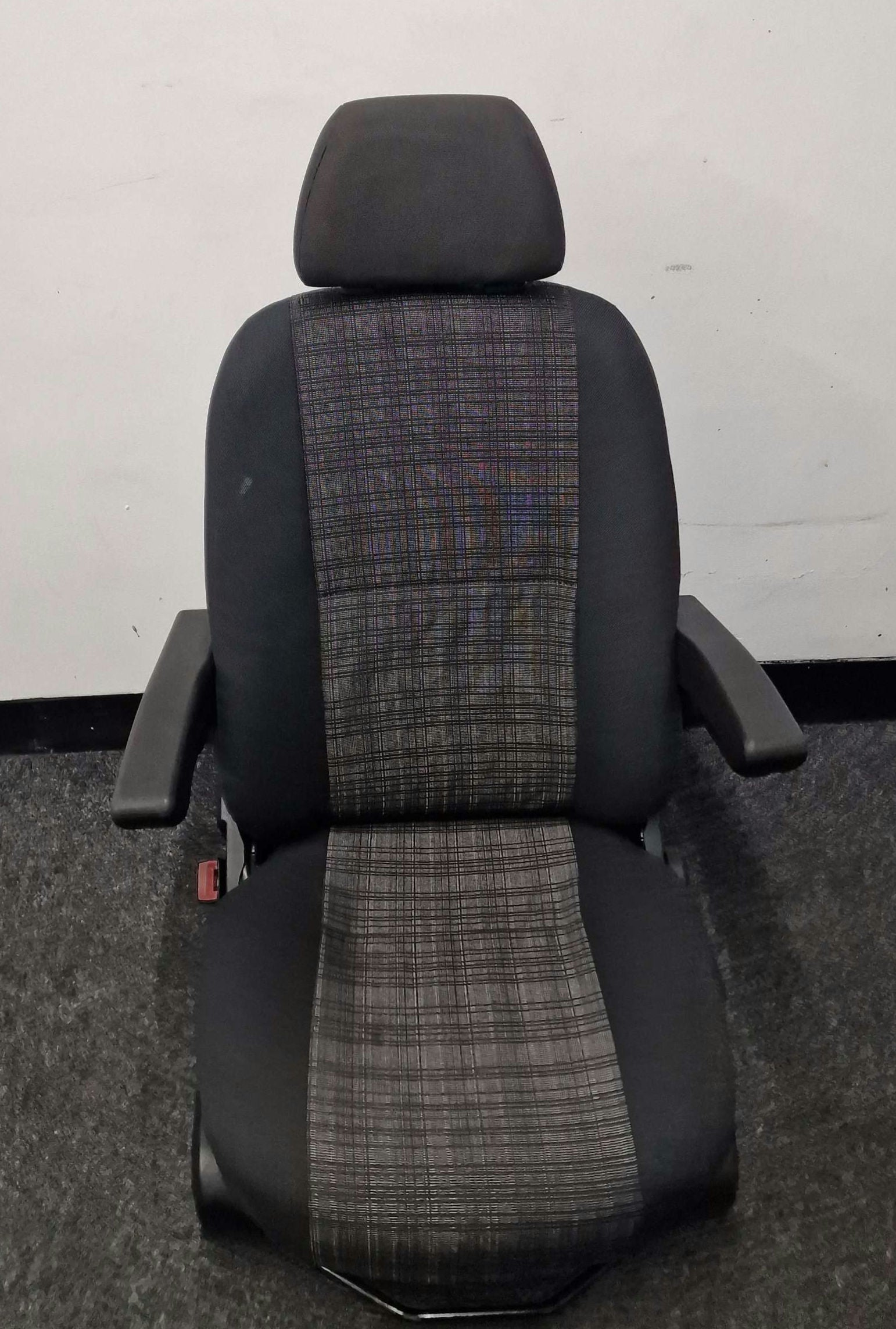 Mercedes Sprinter Passenger Single Seat 2006-17 image 1
