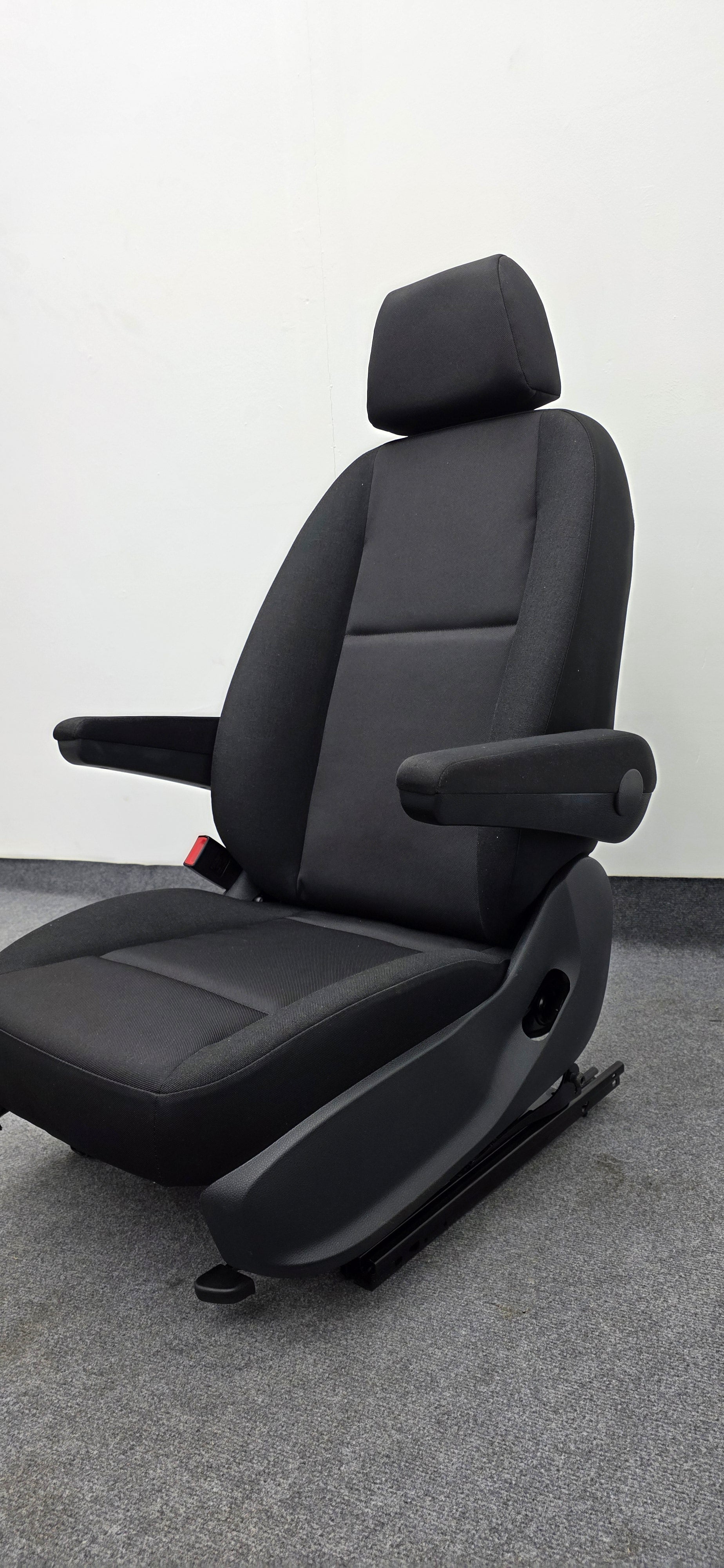 MERCEDES SPRINTER W907 SEAT FRONT SINGLE PASSENGER SEAT  image 2