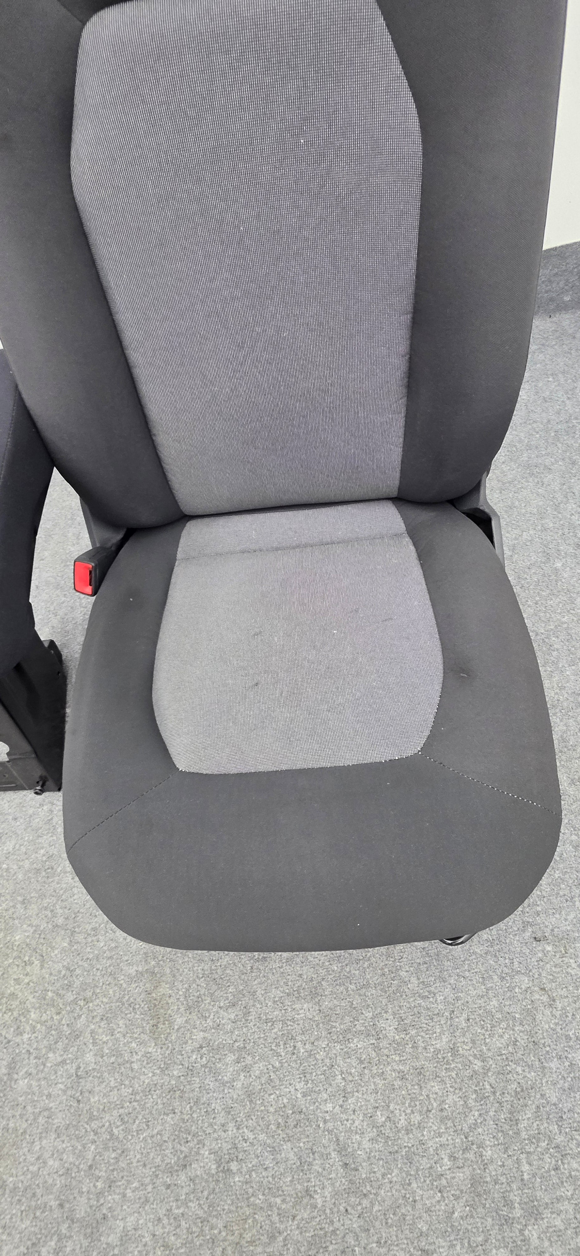 Seat VW Crafter II MAN TGE 2017-2024 passenger seat single + Base   image 4