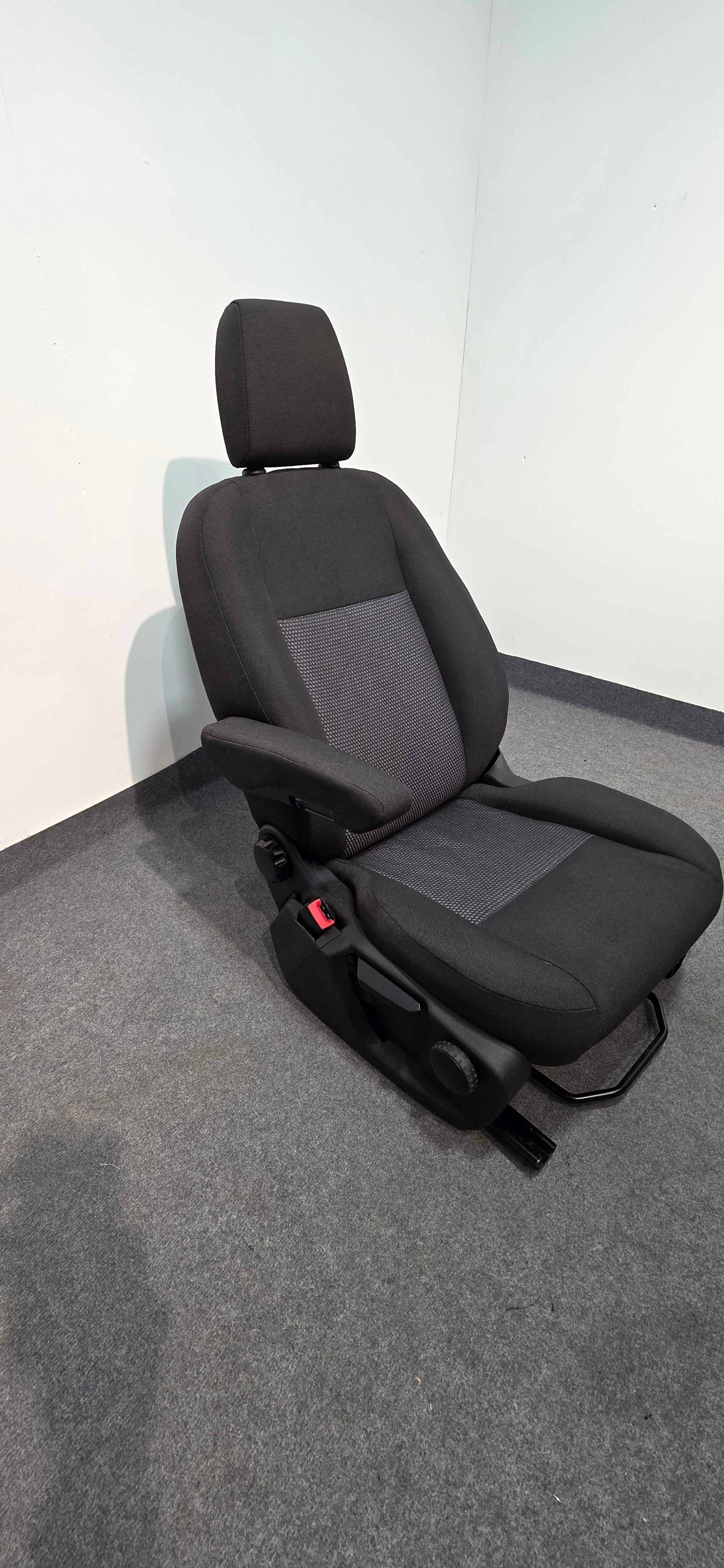 Ford Transit Custom Mk8 Passenger Seat With Armrest & image 5