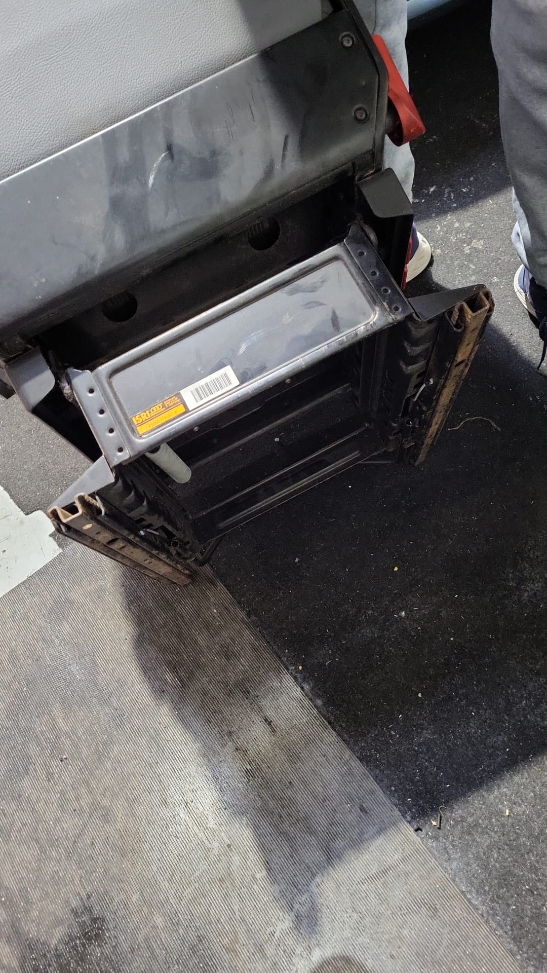 Mercedes Sprinter 2000-2006 passenger seat + passenger seat base + Swivel plate image 2
