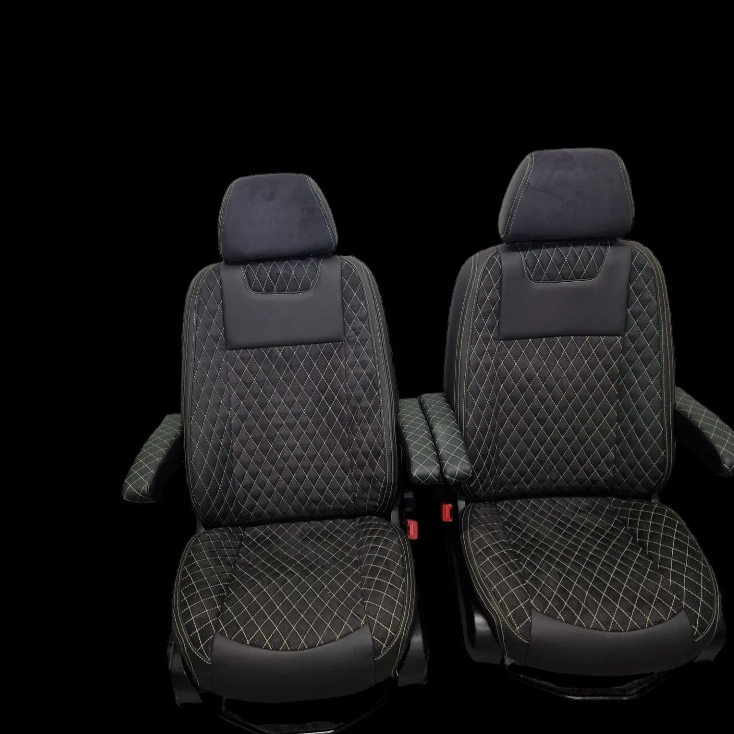 MERCEDES SPRINTER SEATS WITH SMALL GREEN STITCH image 5