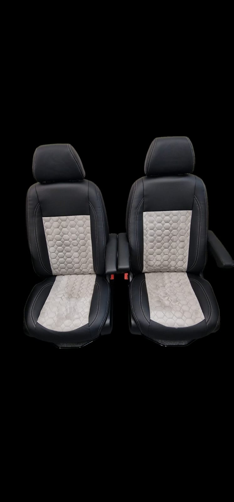 Mercedes Sprinter Captain Seats in Black and grey image 2