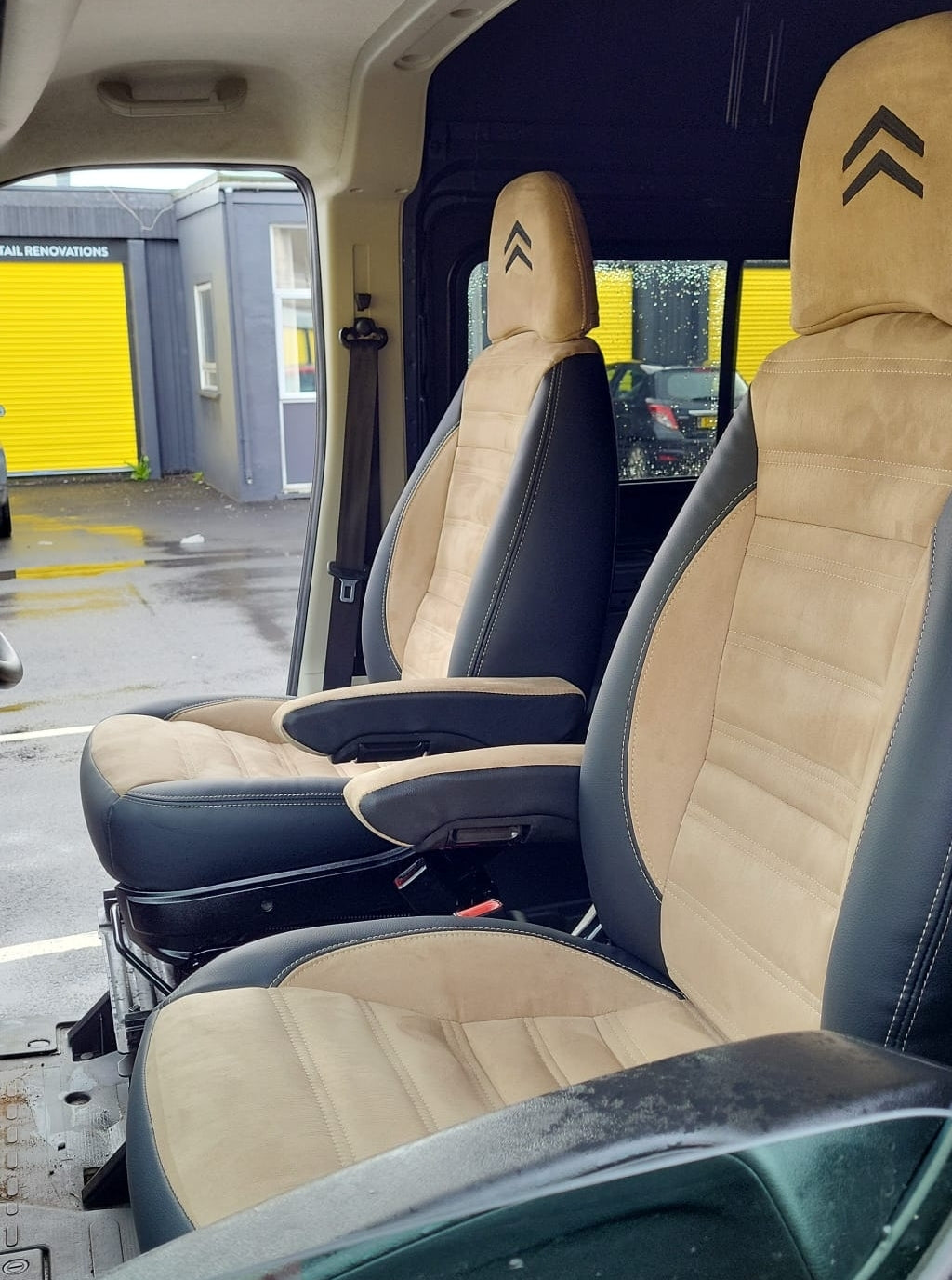Ducato,Boxer,Captain Seats : Executive Campervan Seating Solution image 7