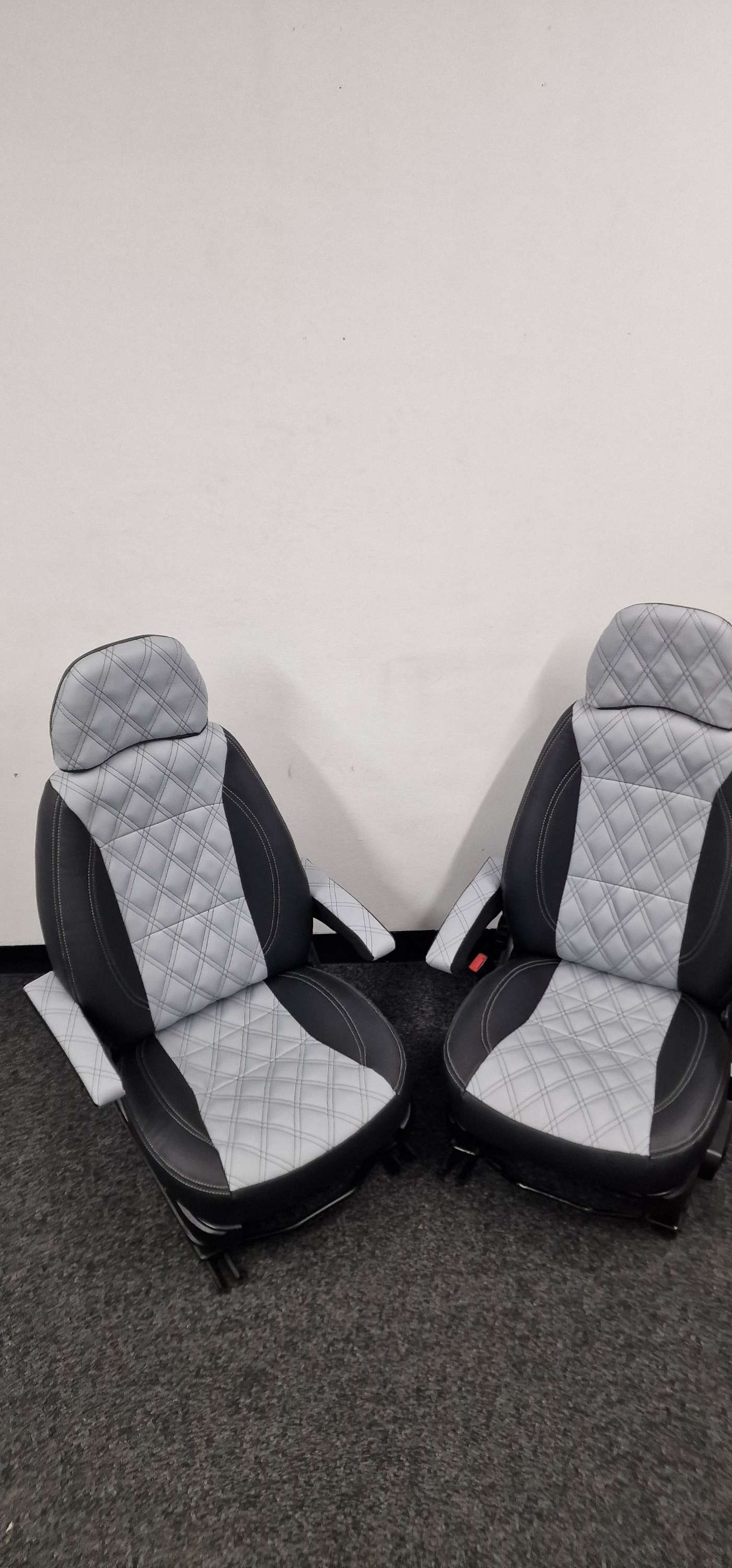 Fiat Ducato, Peugeot Boxer, Citroën Relay, Captain Seats with 4 armrest image 1