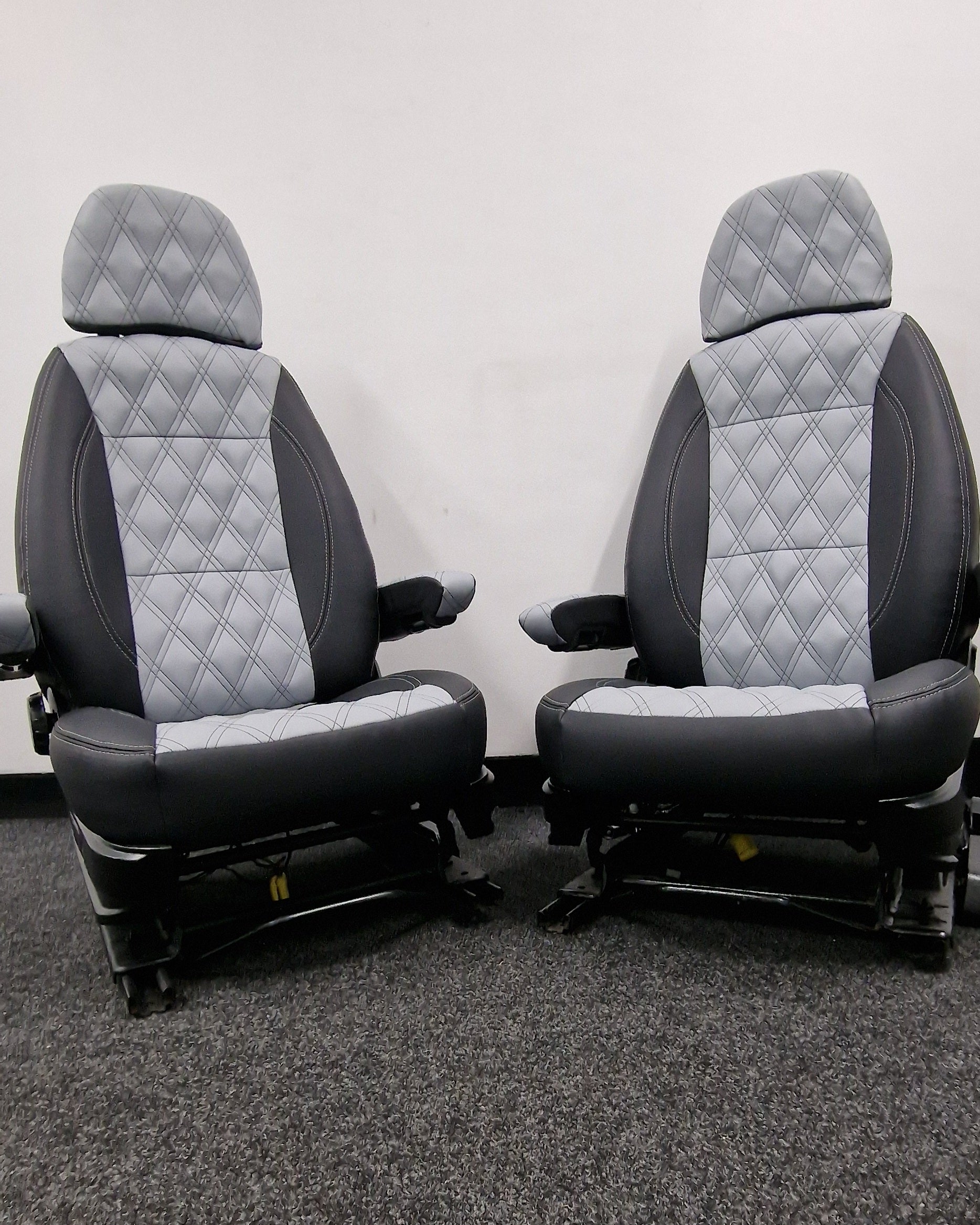 Fiat Ducato, Peugeot Boxer, Citroën Relay, Captain Seats with 4 armrest image 0