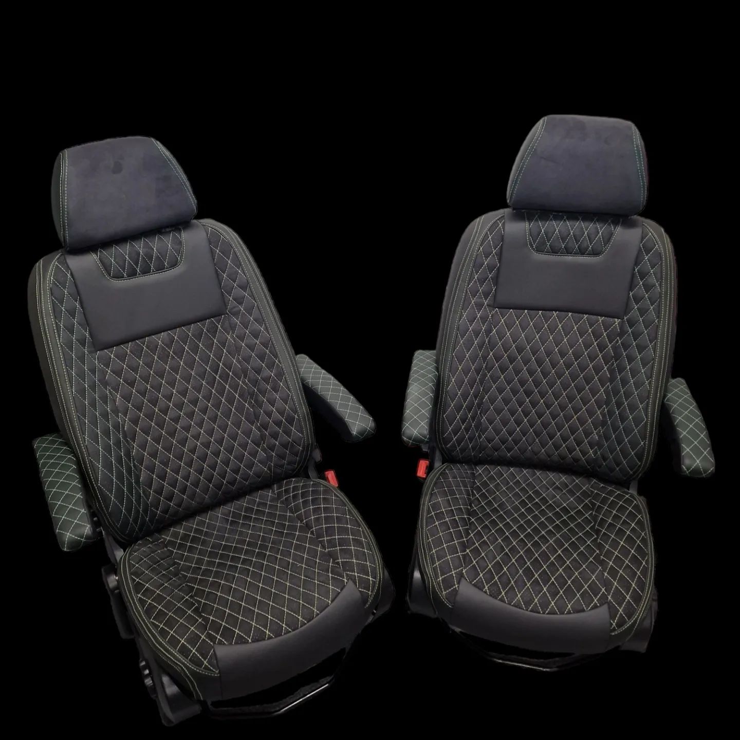 MERCEDES SPRINTER SEATS WITH SMALL GREEN STITCH image 4