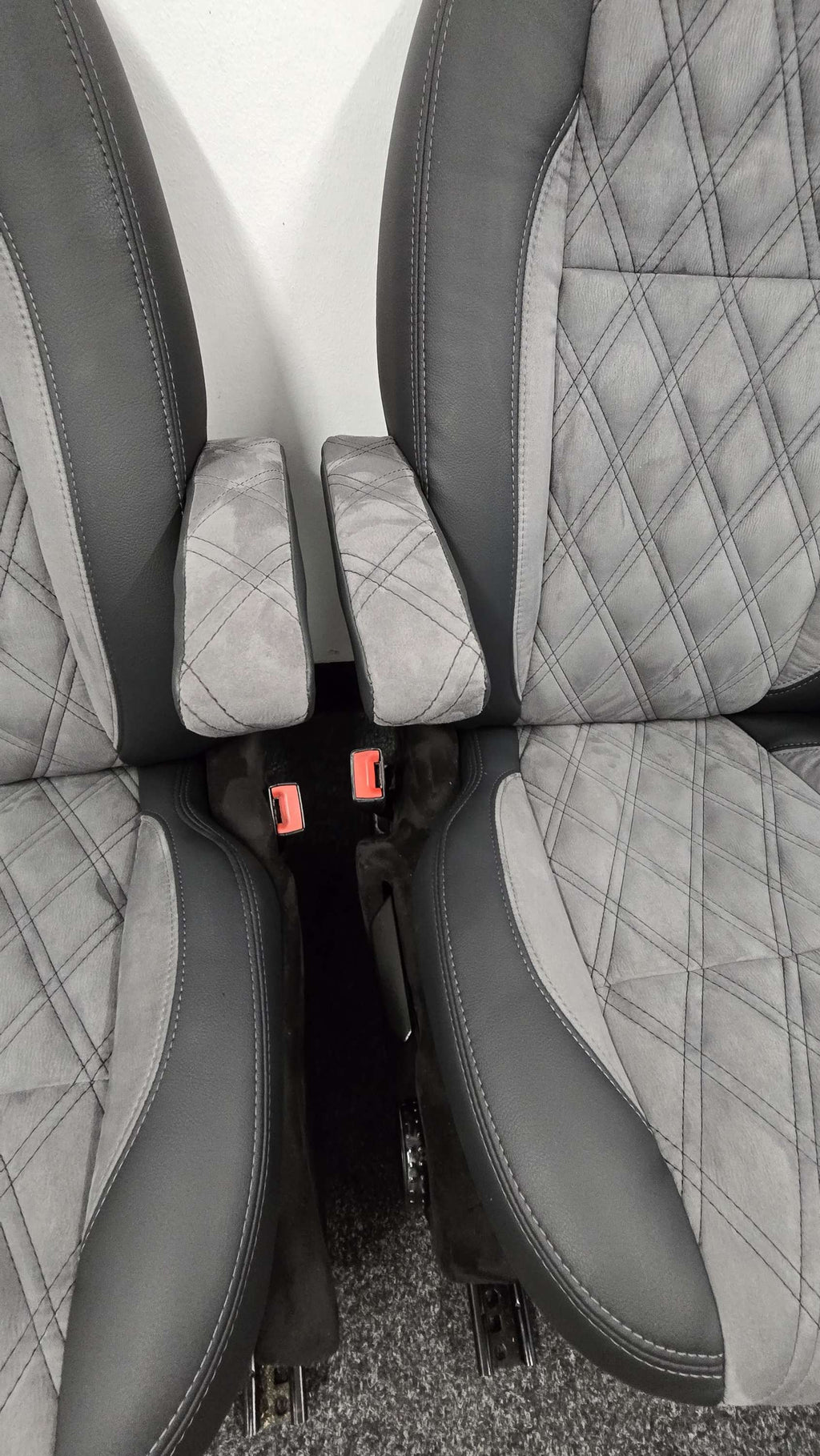 Ford Transit Custom 2 Captain Seats  mk8 image 3