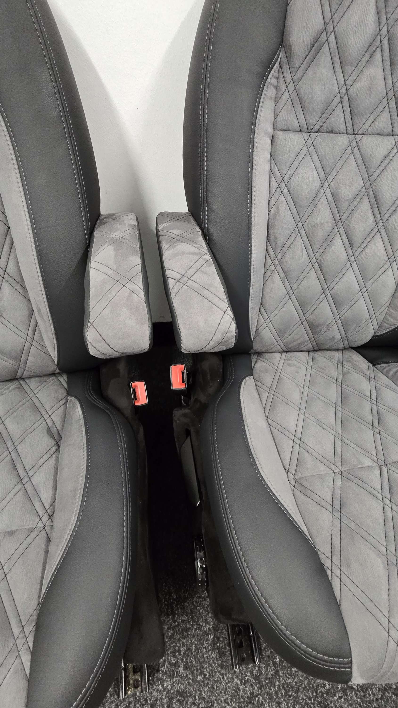 Ford Transit Custom 2 Captain Seats  mk8 image 3