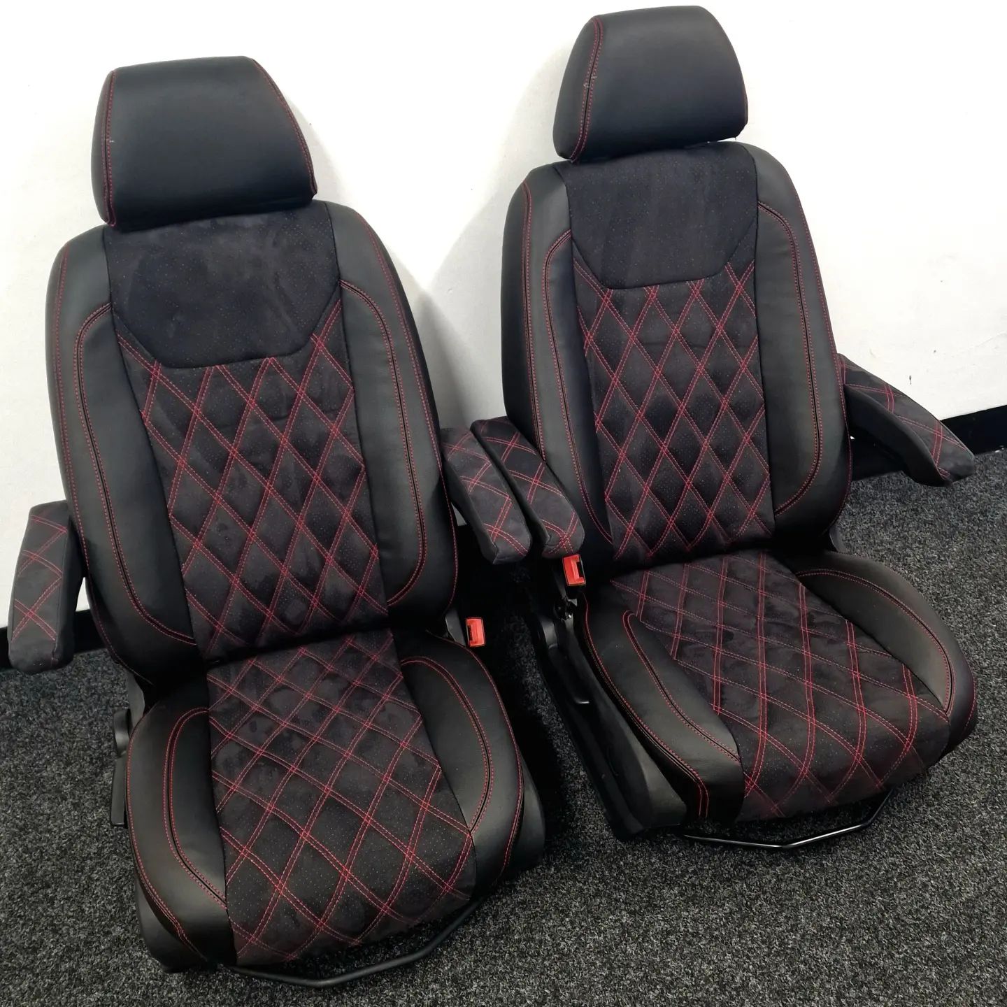 Mercedes Sprinter / Vw Crafter Captain 07/2017 Seats Luxe Cruiser image 0