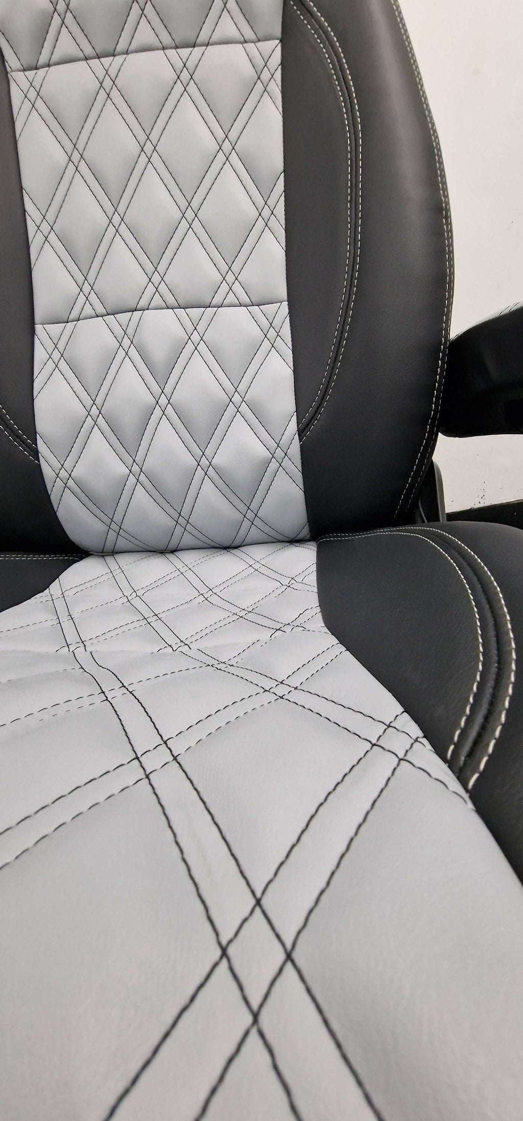 Fiat Ducato, Peugeot Boxer, Citroën Relay, Captain Seats with 4 armrest image 7