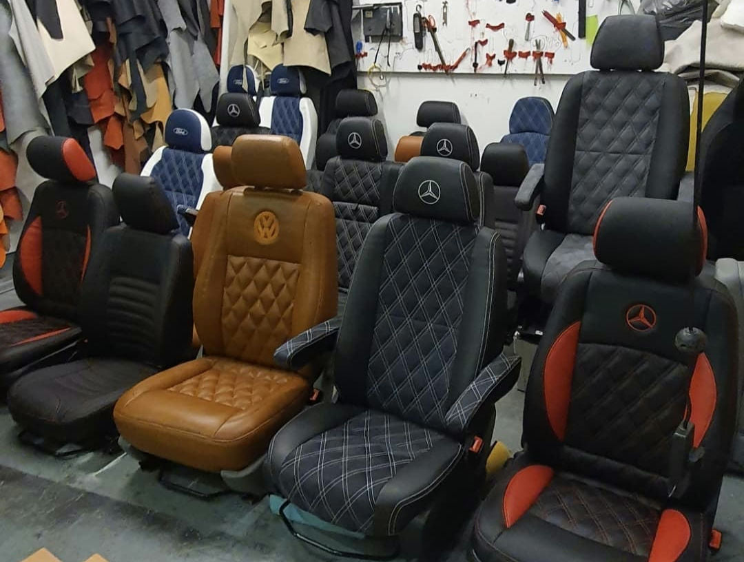 2 Vivaro 2009 seats +4 armrest +2 swivel+2 seat trim +seat base +shipping image 0