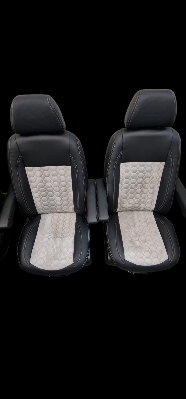 Mercedes Sprinter Captain Seats in Black and grey image 4