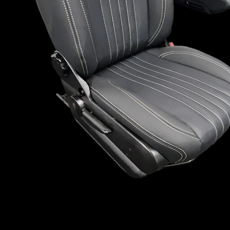  Mercedes Sprinter Seats With Vertical Lines  image 11