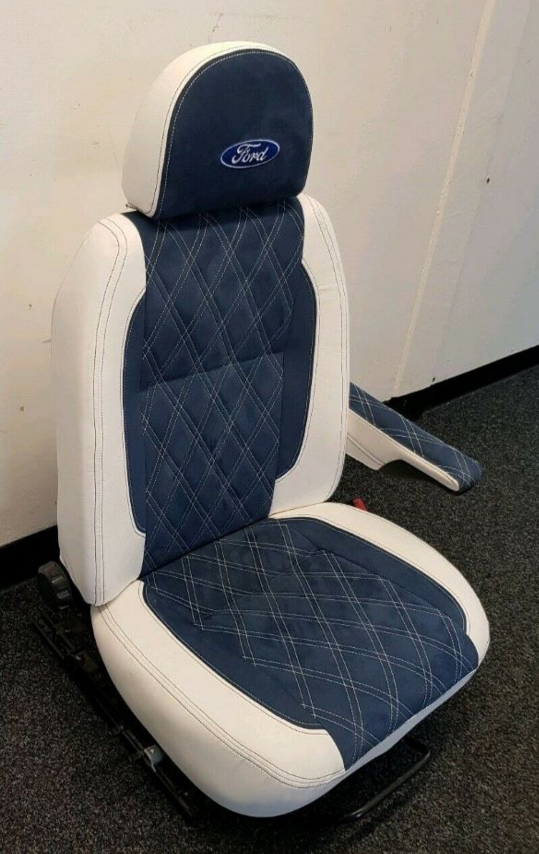 FORD TRANSIT  MK6/MK7 Driver Seat image 0