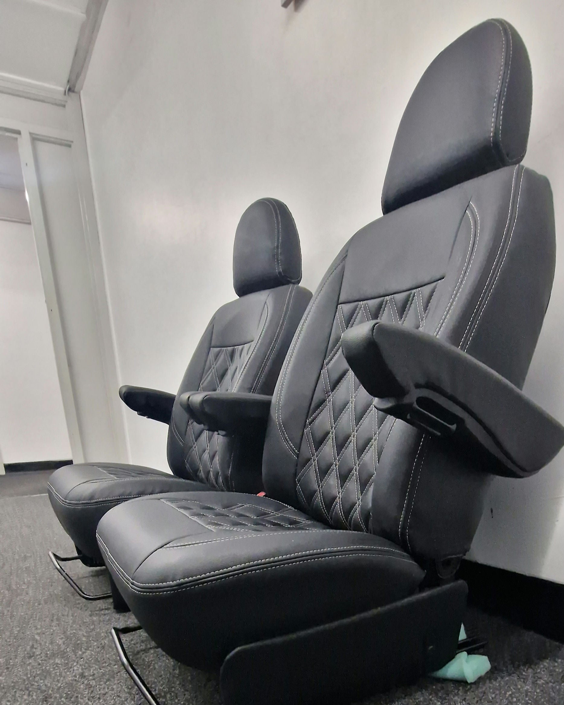 Ford Transit Mk6 / MK7  and Custom 2 Captain Seats image 2