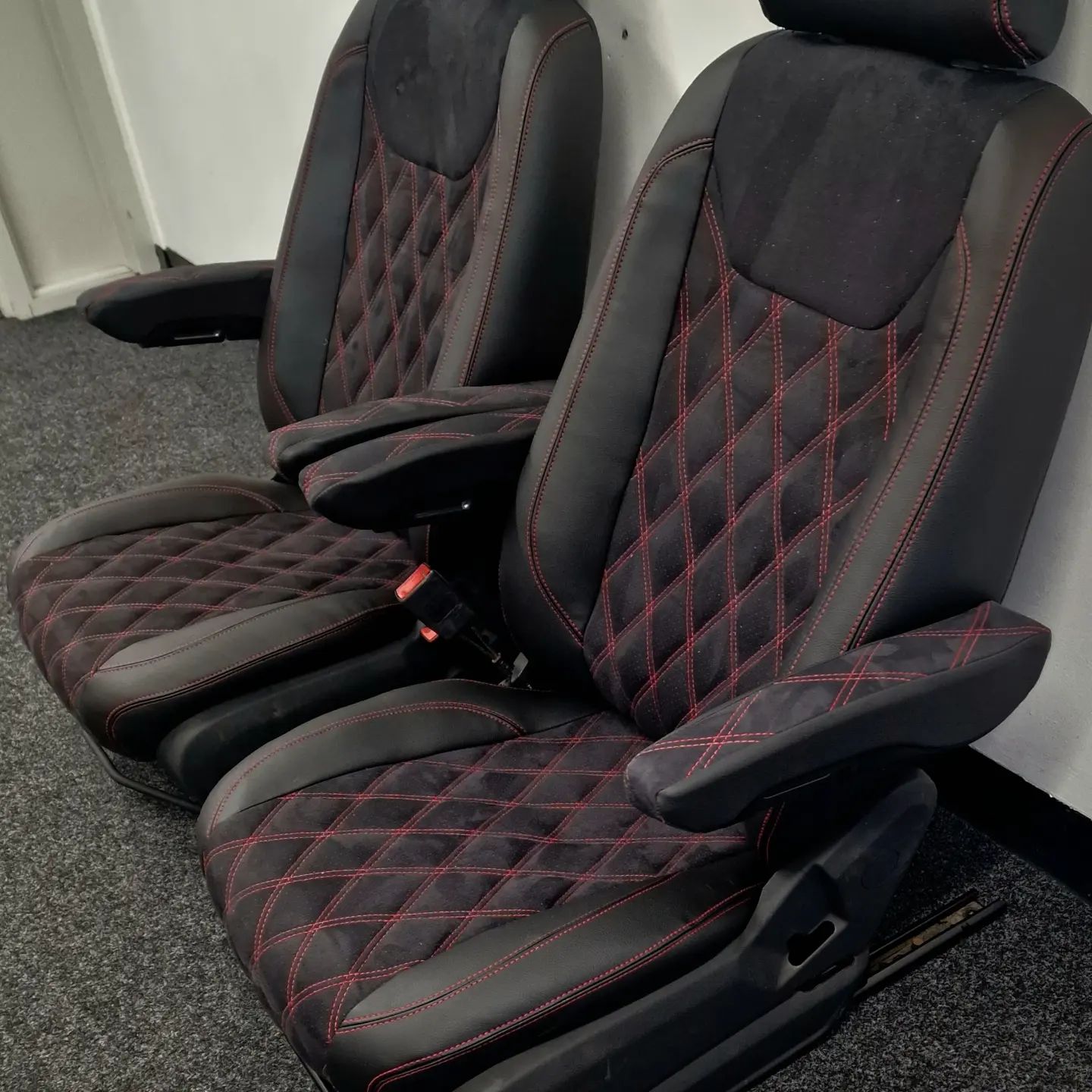 Mercedes Sprinter / Vw Crafter Captain 07/2017 Seats Luxe Cruiser image 5