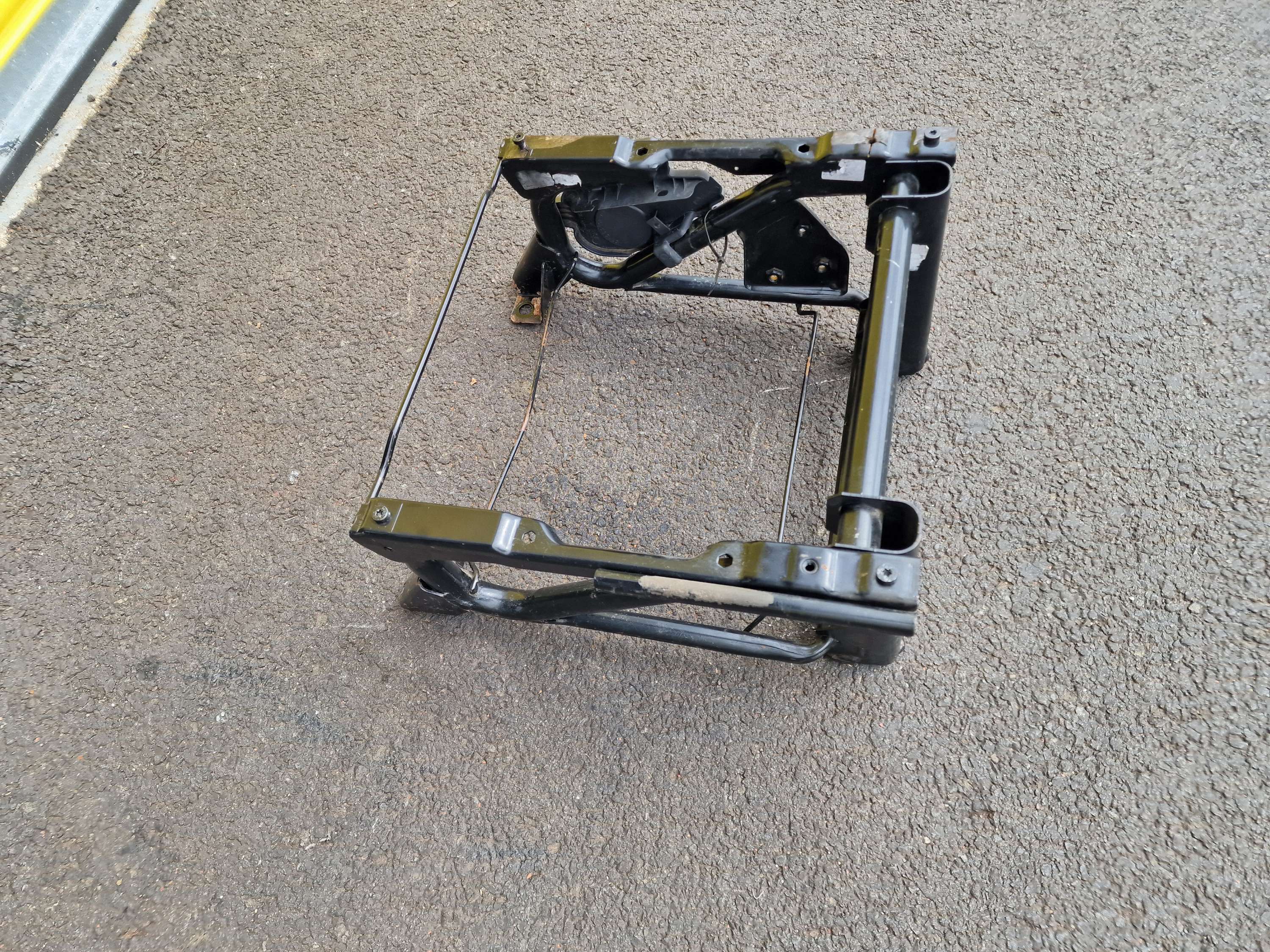   Fiat Ducato, Peugeot Boxer, Citroën Relay  Single passenger  Seat Base  image 0