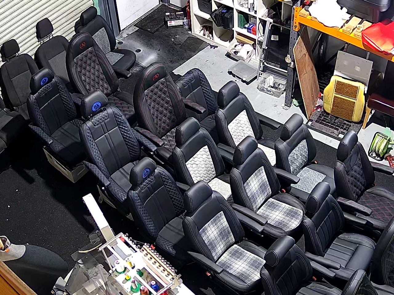 Mercedes Sprinter / Vw Crafter Captain 07/2017 Seats Luxe Cruiser image 2