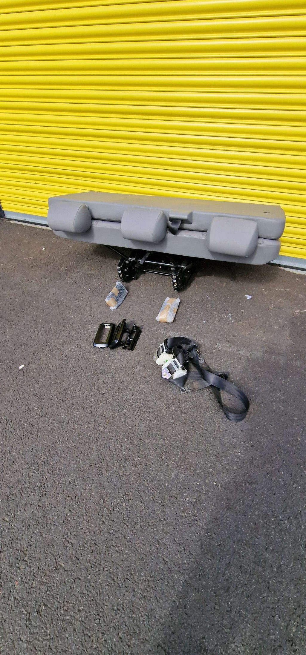 Vw  T5 / T6 /T6.1 Kombi Rear Triple  Bench Seat with Ra il and Seat Belt image 11