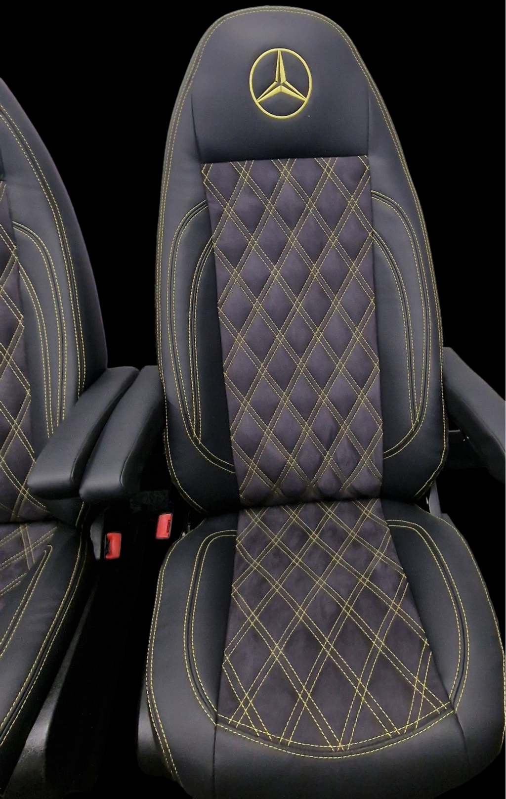 Mercedes Sprinter Captain Seats EX DHL Design 2006-23   image 11