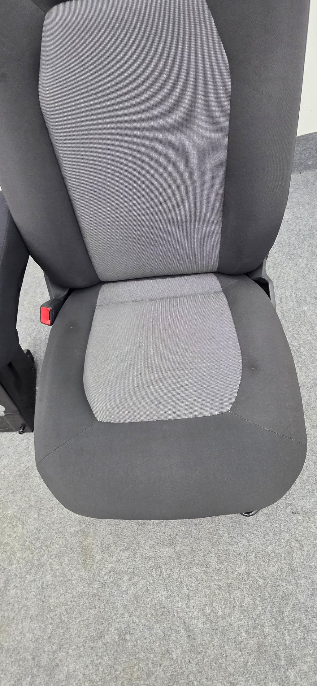 Seat VW Crafter II MAN TGE 2017-2024 passenger seat single + Base   image 4