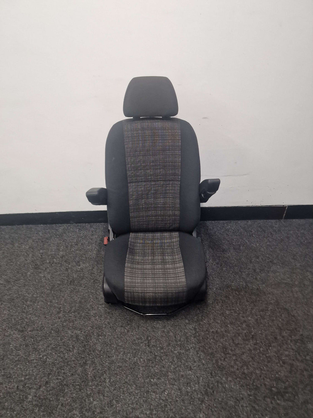 Mercedes Sprinter Passenger Single Seat 2006-17 image 7