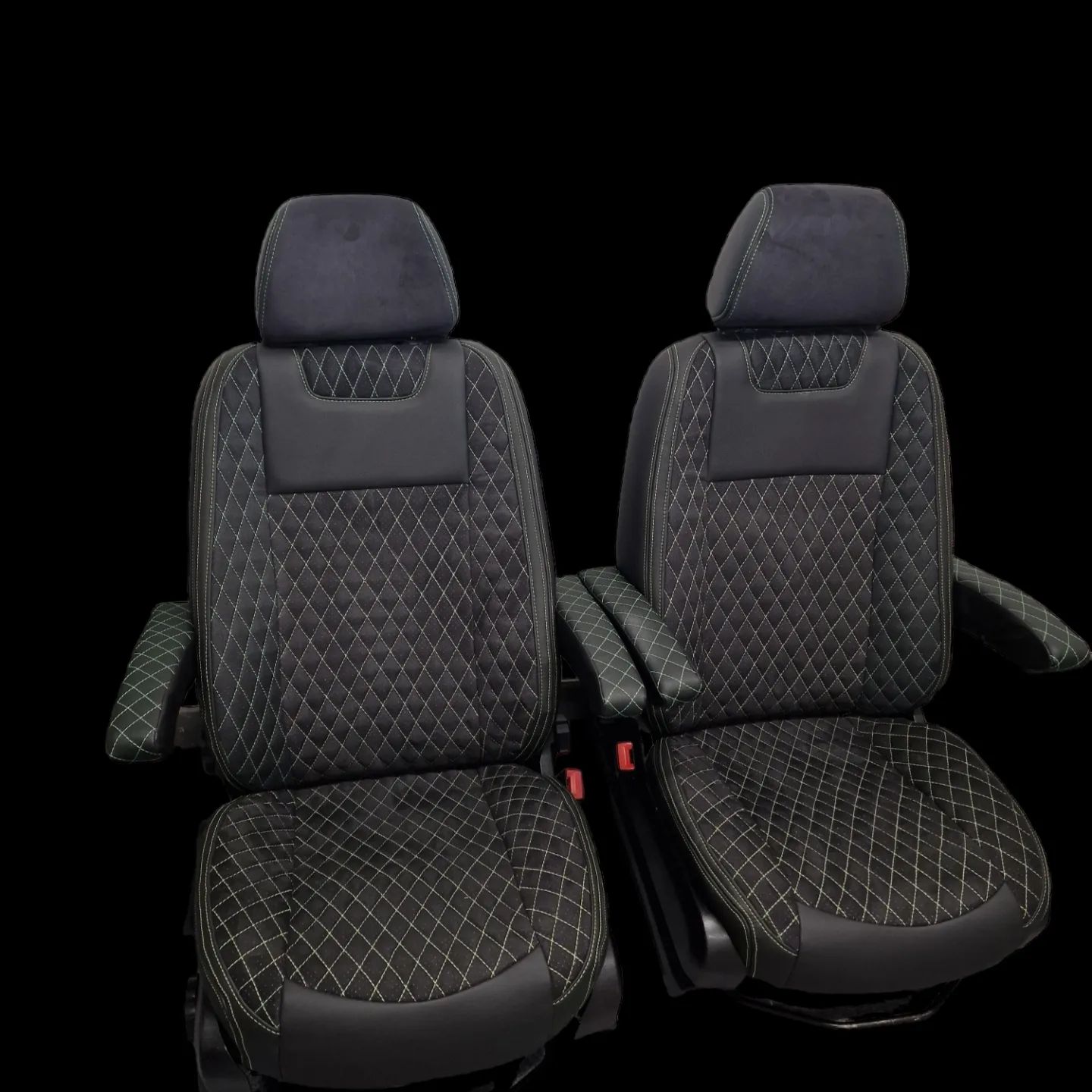 MERCEDES SPRINTER SEATS WITH SMALL GREEN STITCH image 2